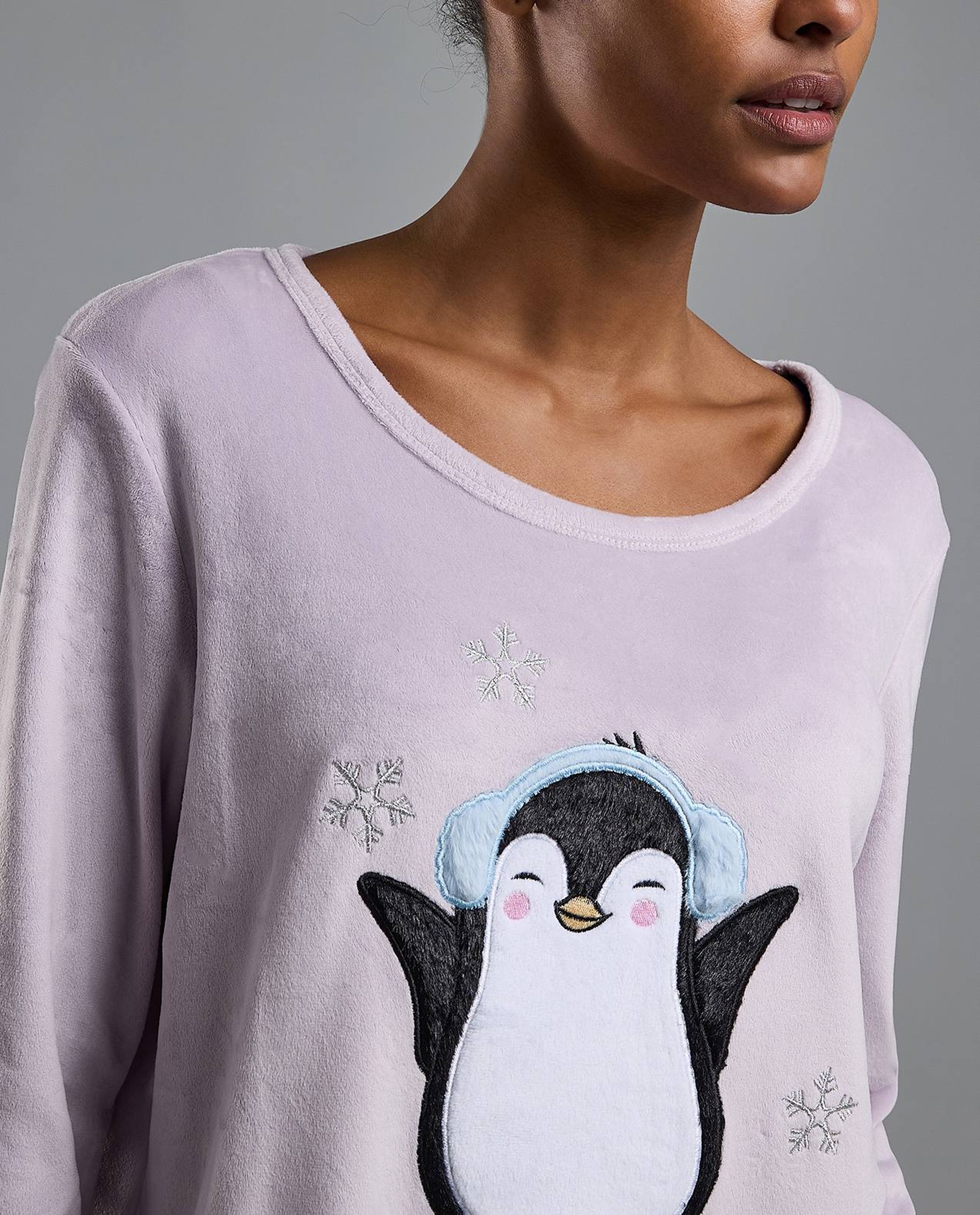 Appliqued Nightdress with Long Sleeves