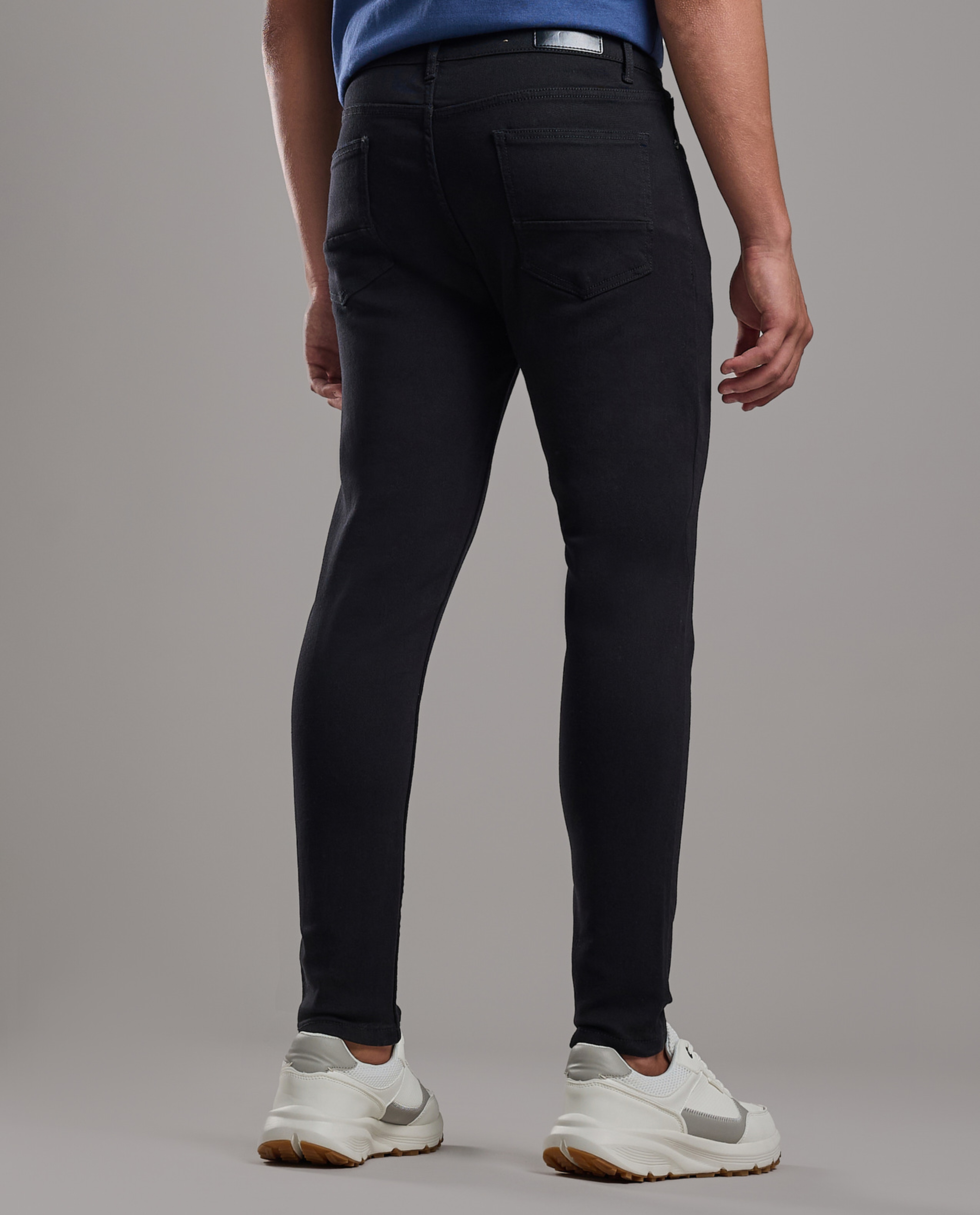 Solid Carrot Fit Jeans with Button Closure