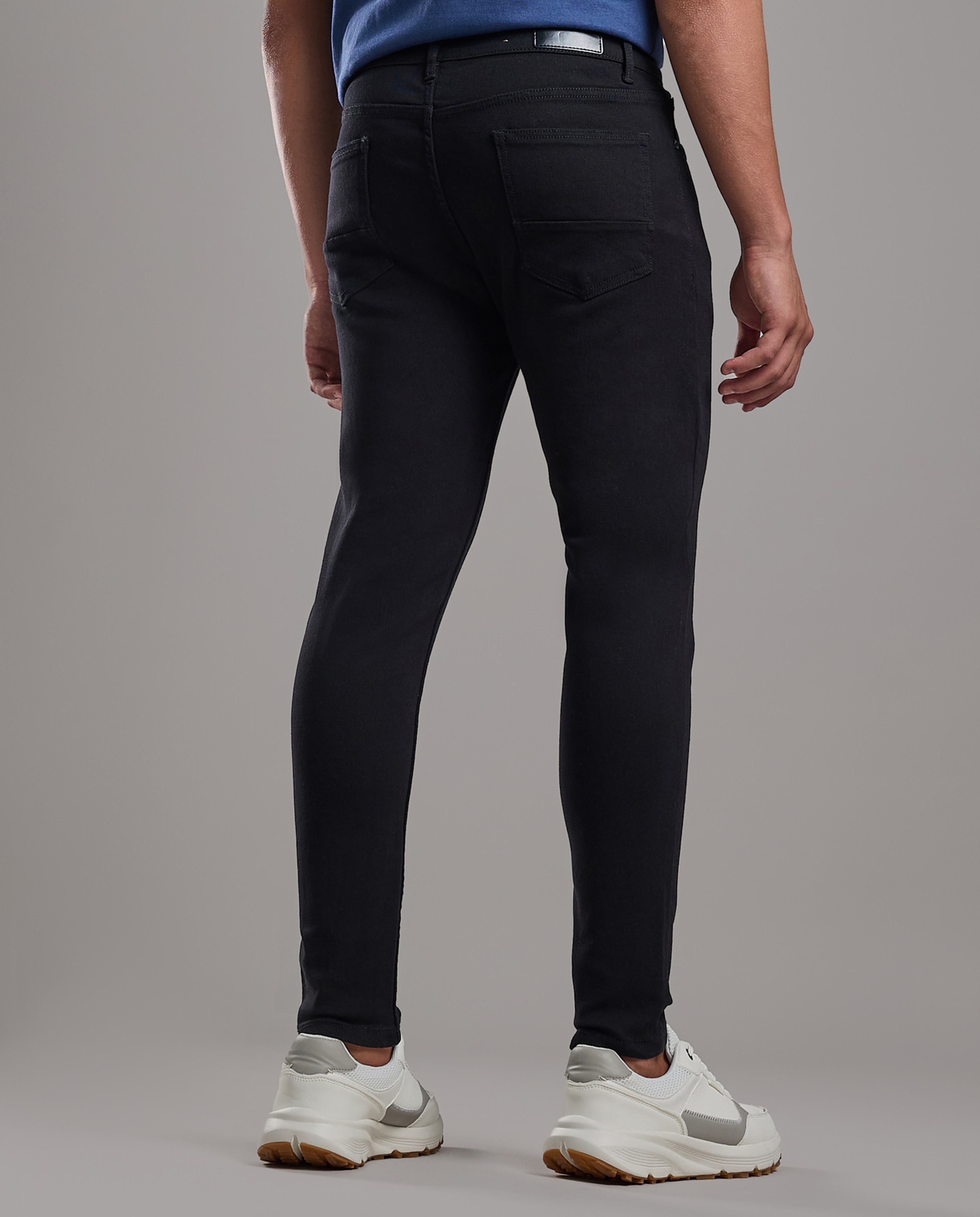 Solid Carrot Fit Jeans with Button Closure