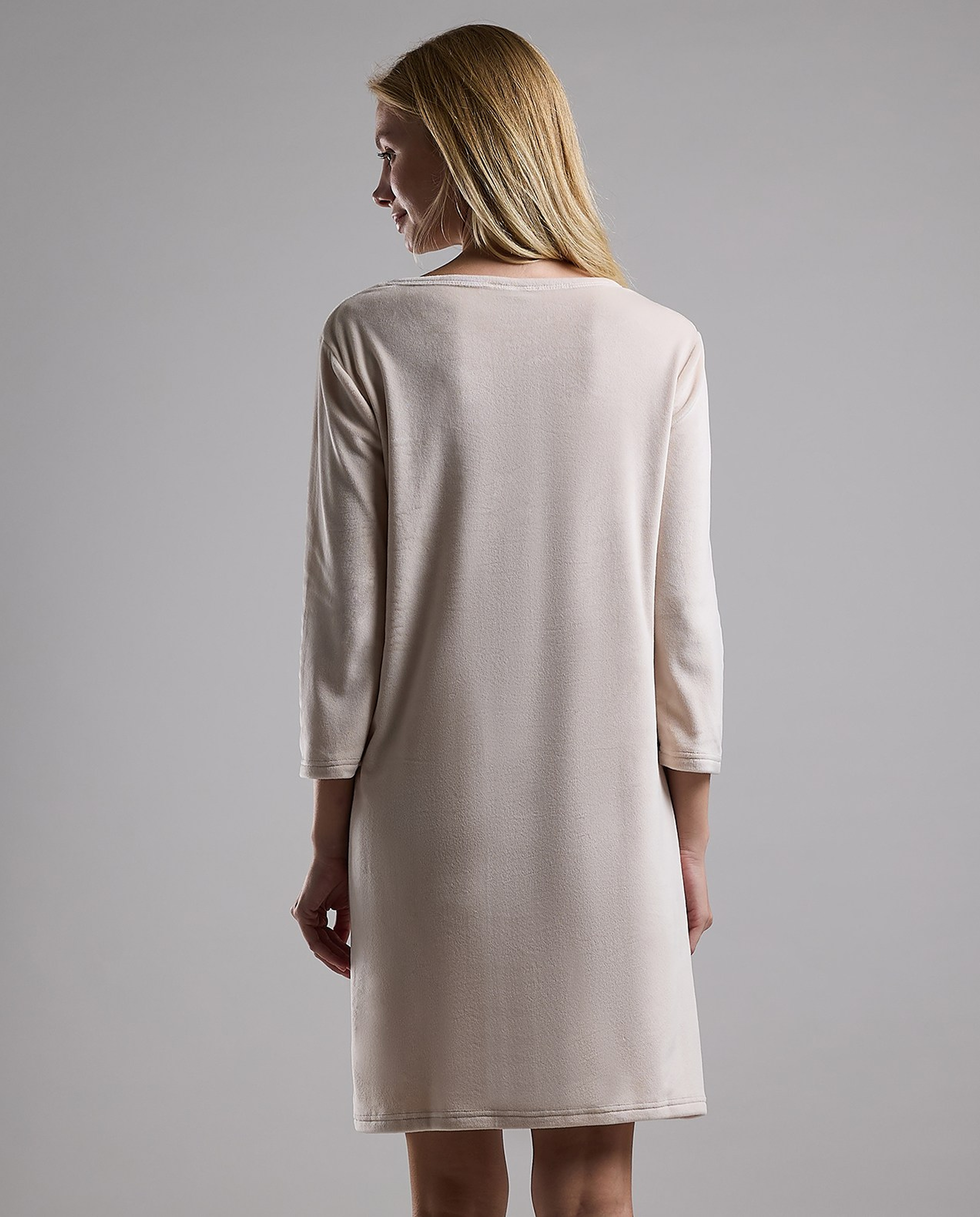 Appliqued Nightdress with Long Sleeves