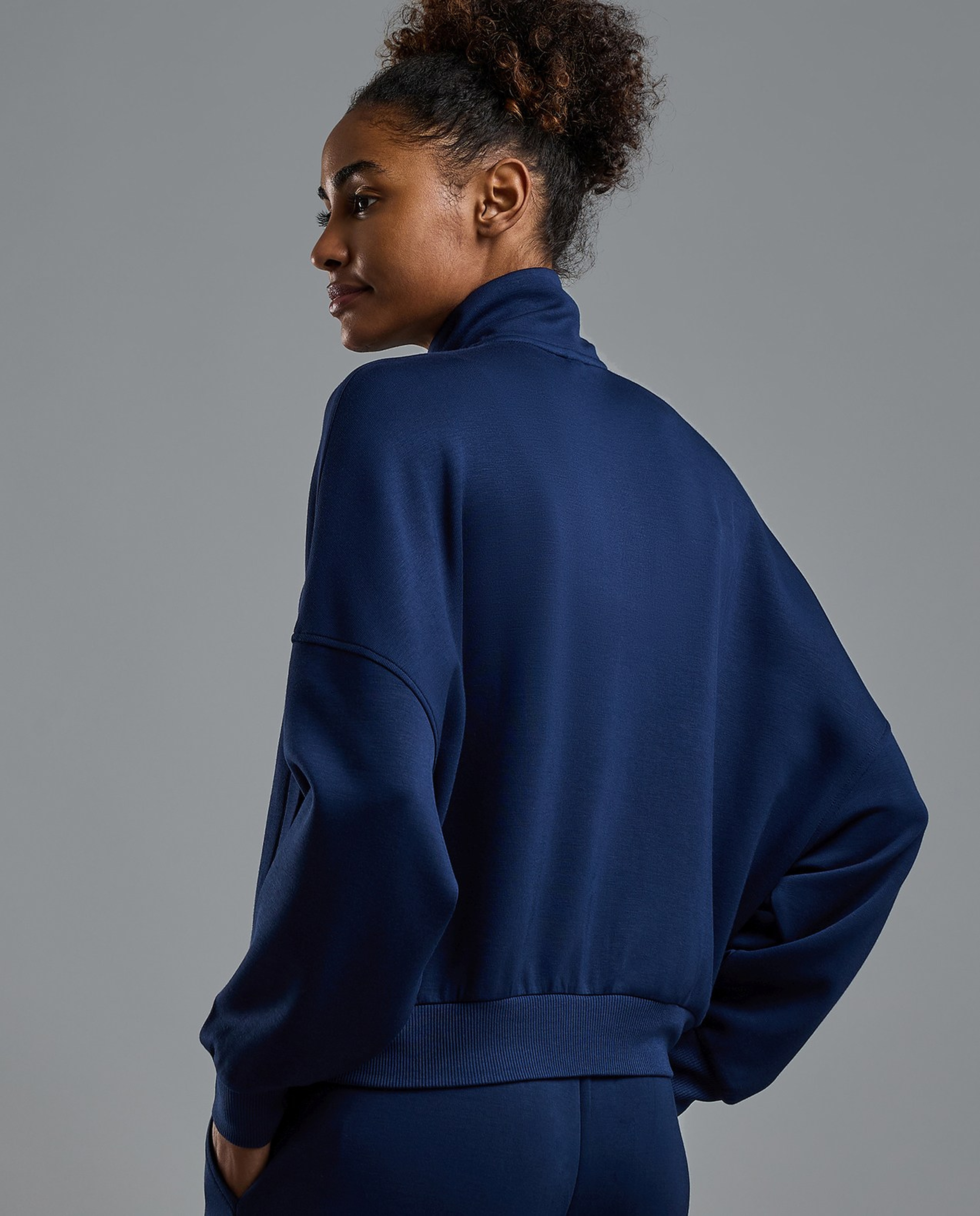 Solid Active Jacket with Zipper Closure