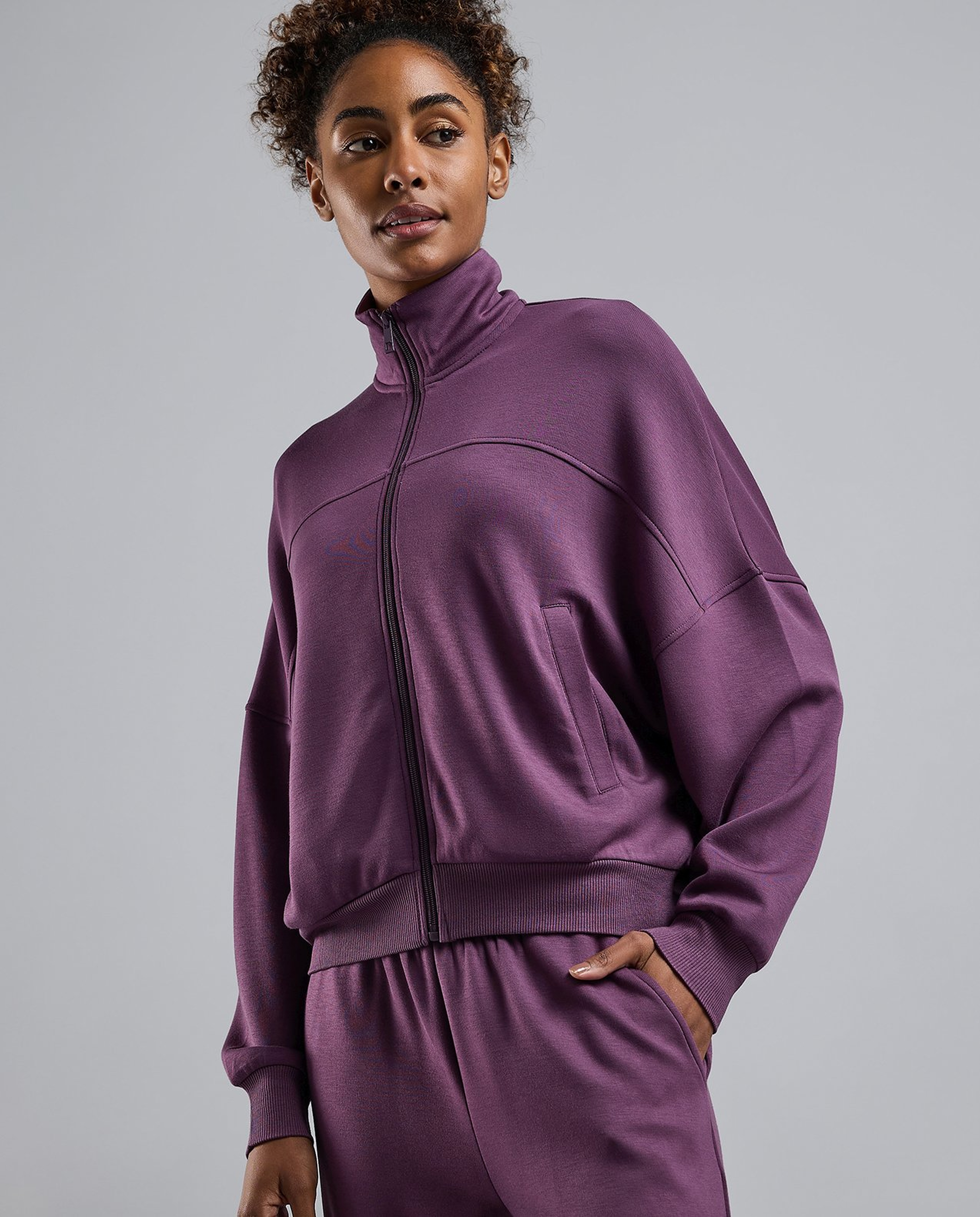 Solid Active Jacket with Zipper Closure