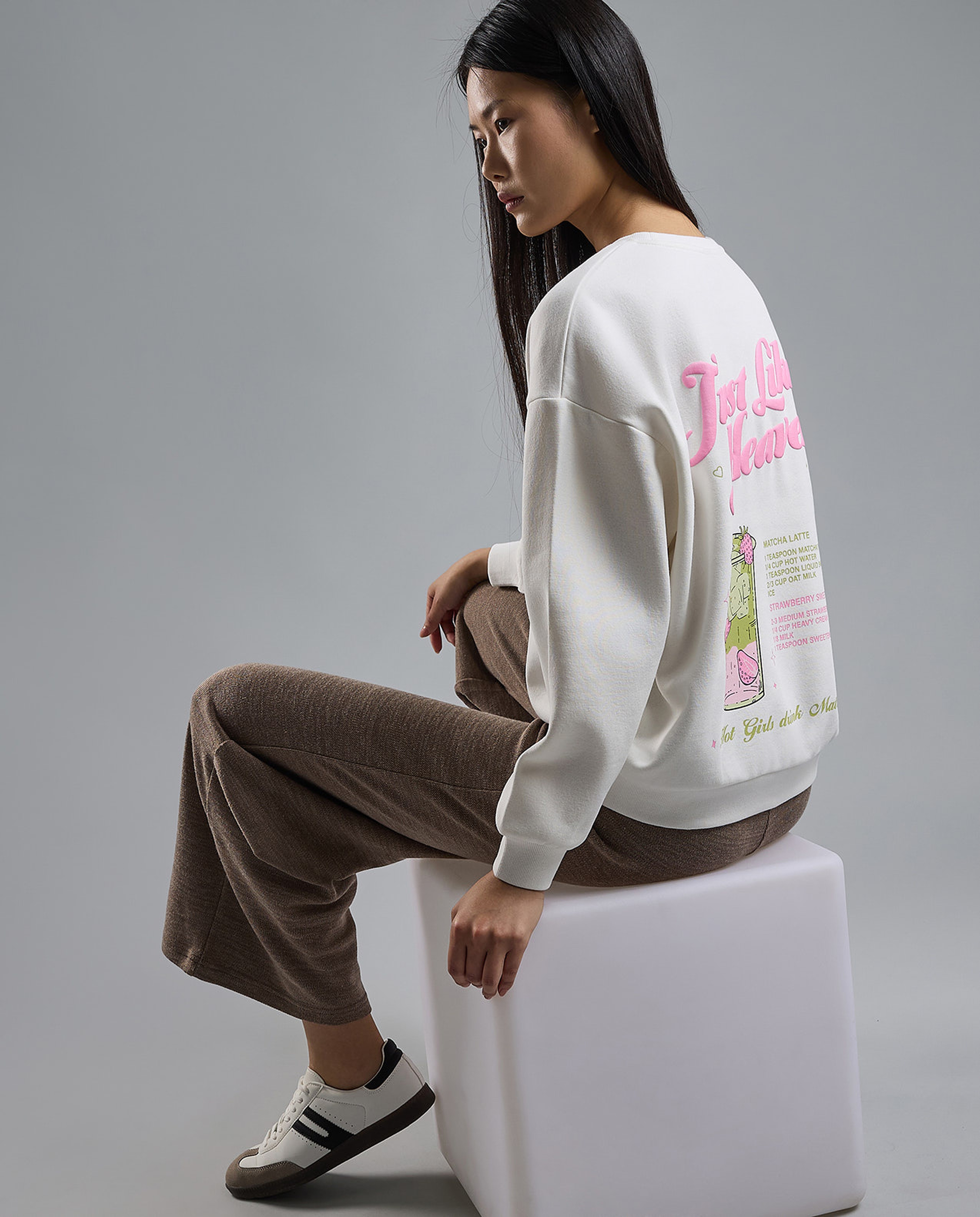 Printed Oversized Sweatshirt with Crew Neck and Long Sleeves