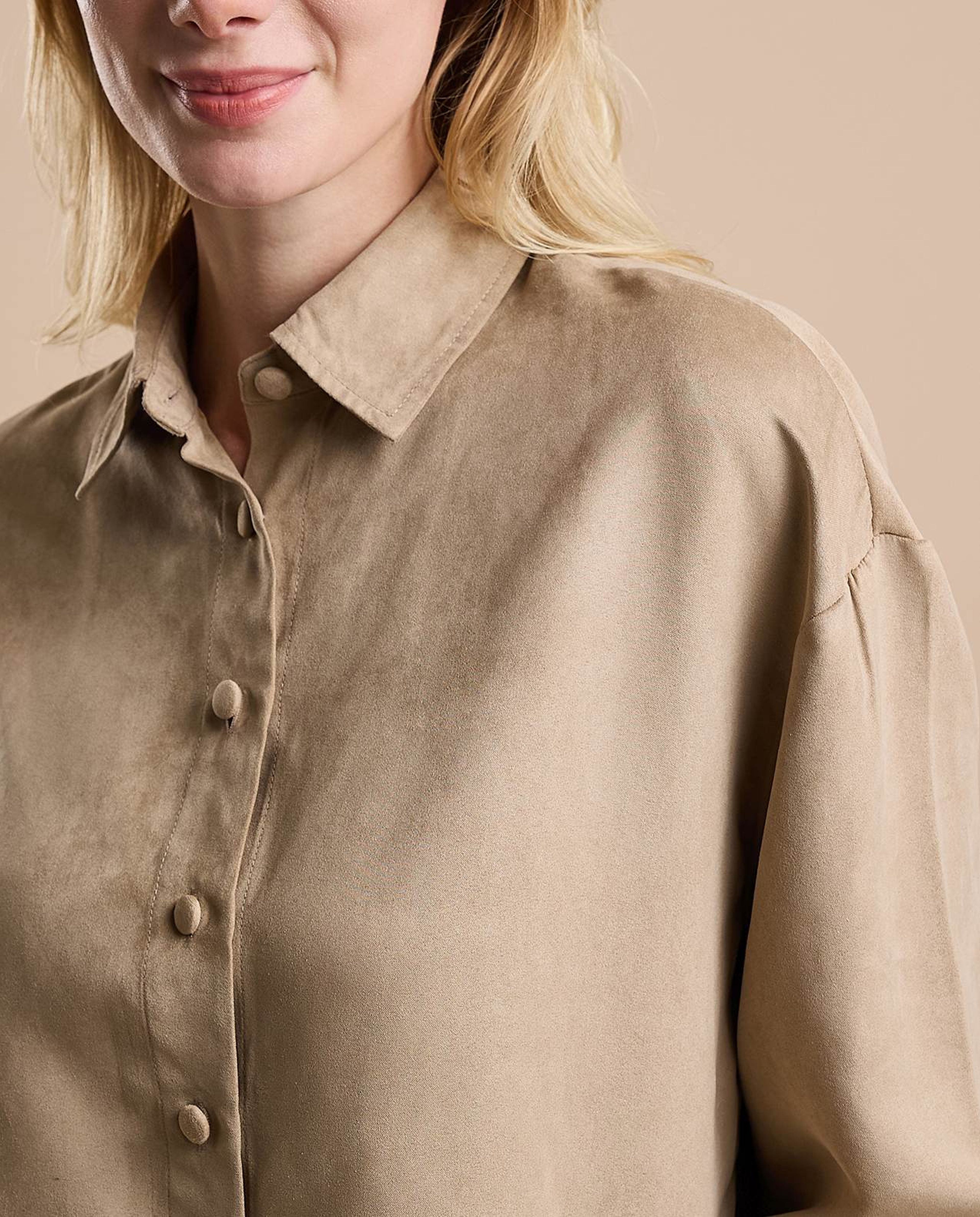 Solid Shirt with Classic Shirt with Long Sleeves