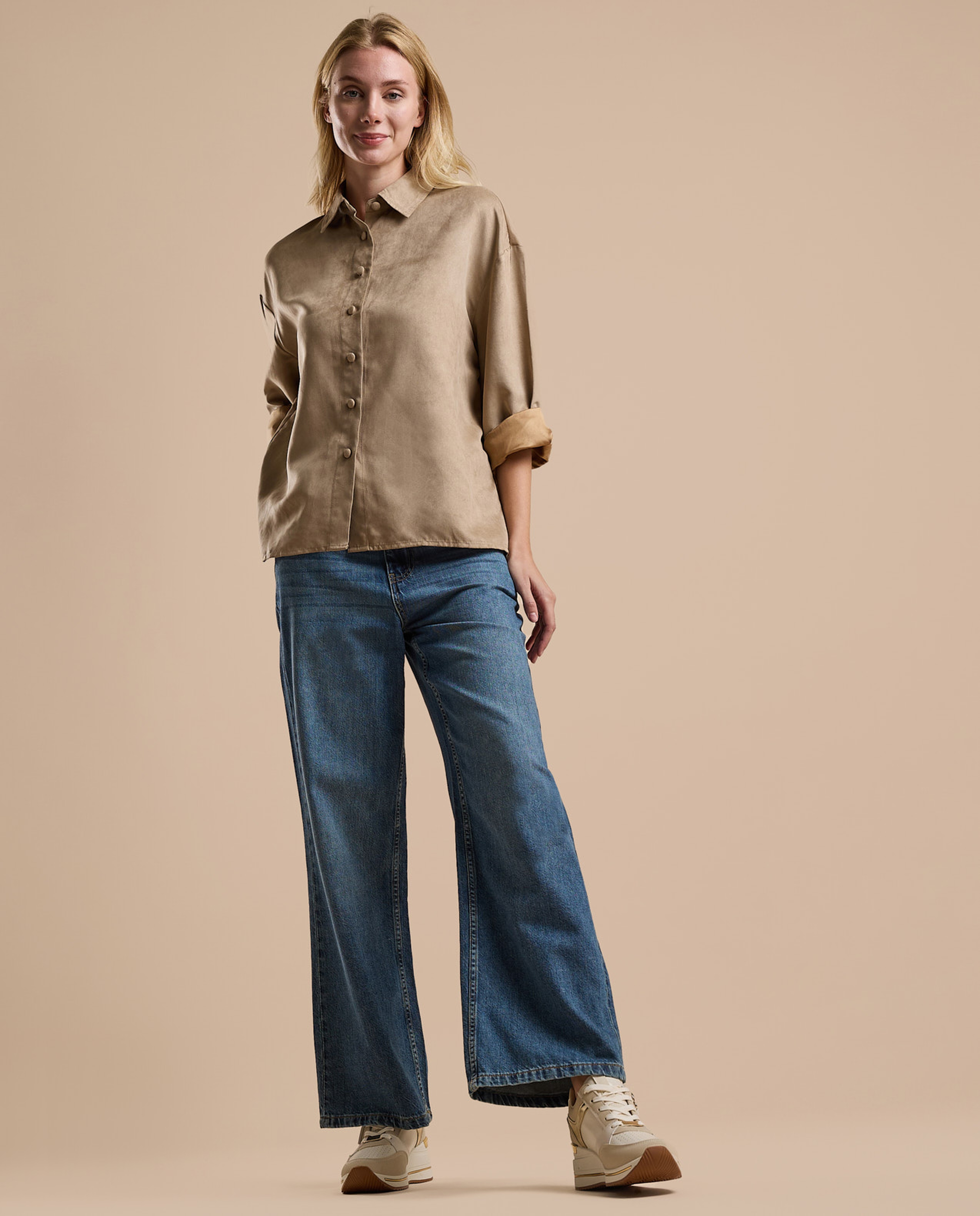 Solid Shirt with Classic Shirt with Long Sleeves