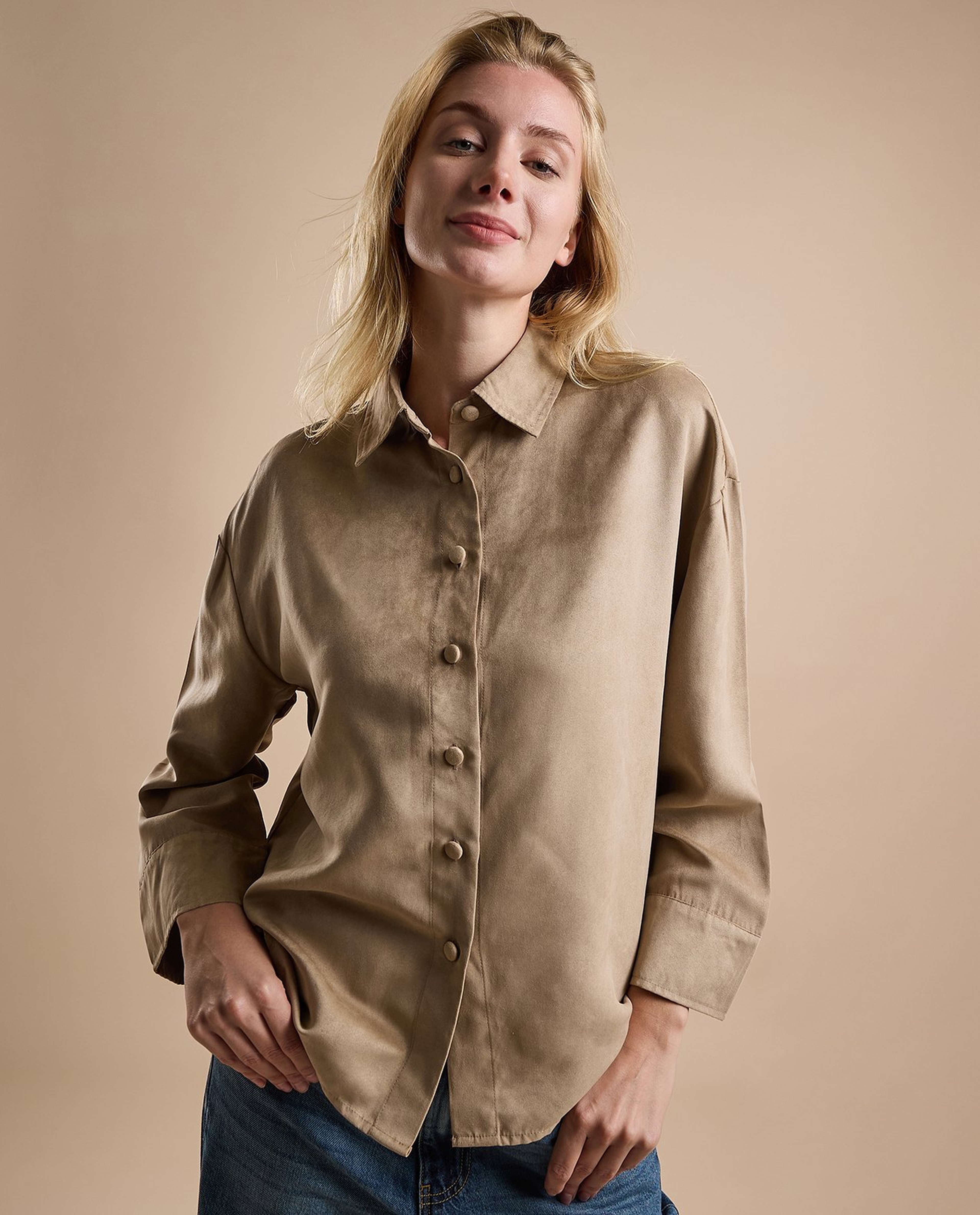 Solid Shirt with Classic Shirt with Long Sleeves