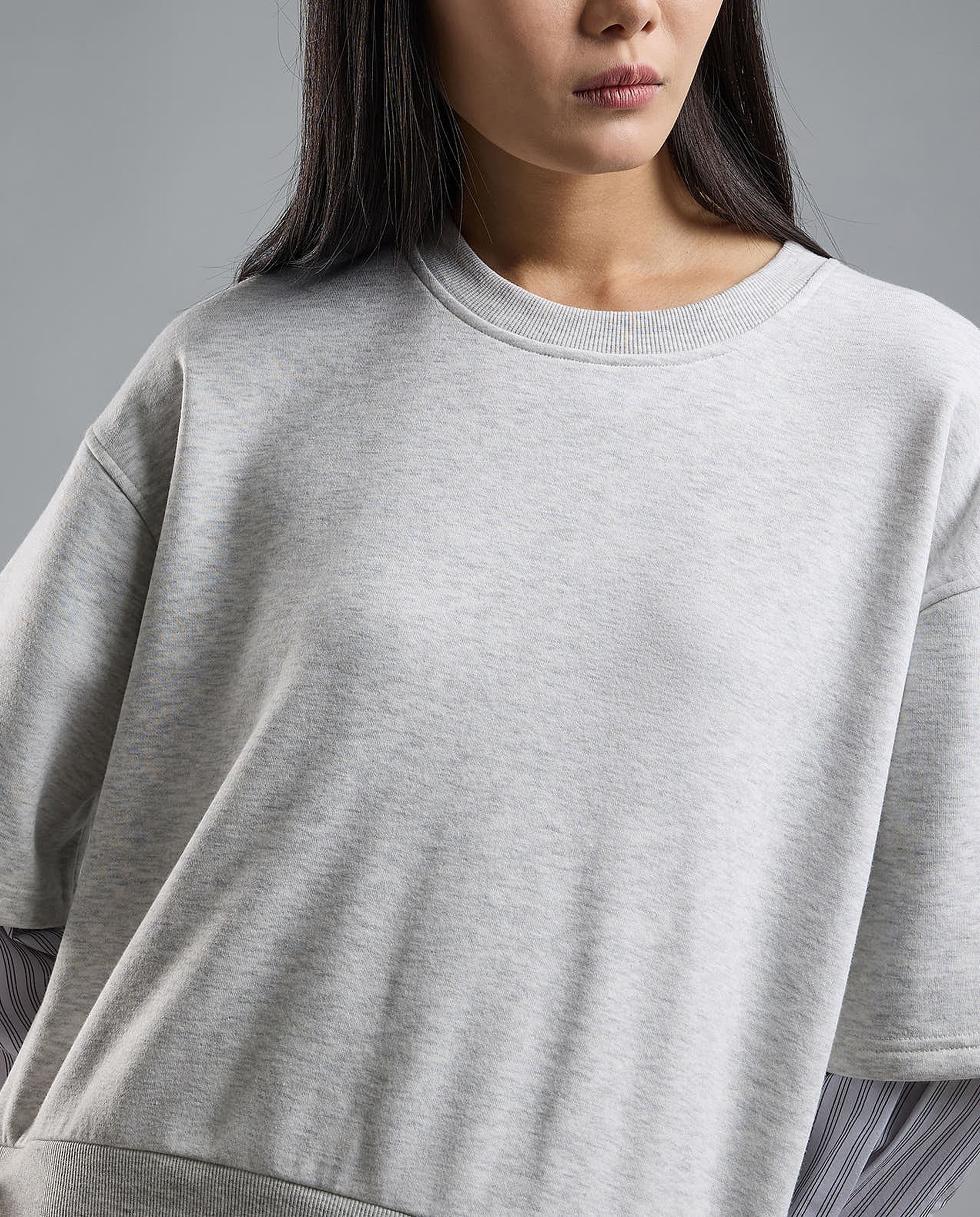 Solid Layered Sweatshirt with Crew Neck and Long Sleeves