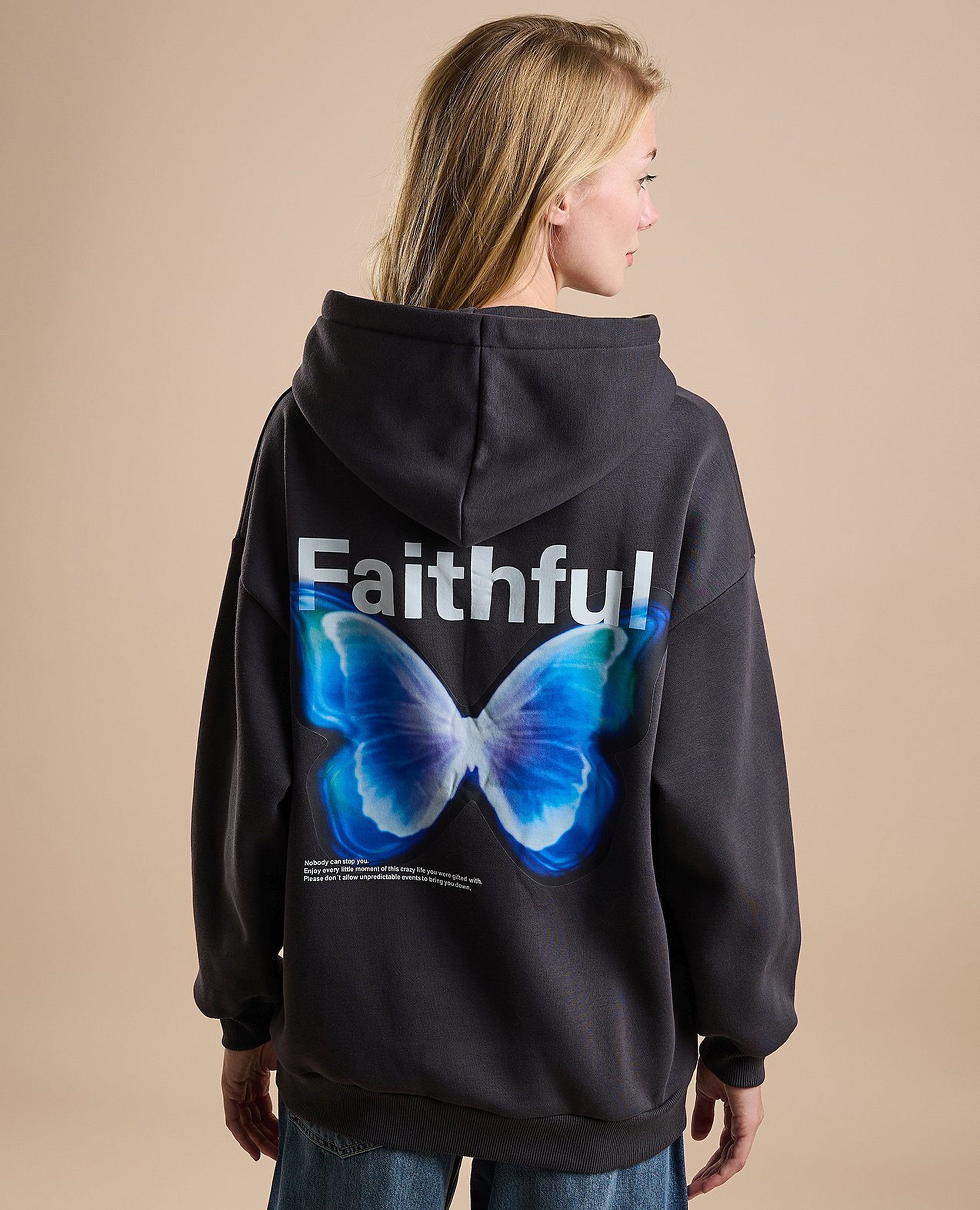 هودي واسع بكم طويل وطبعة