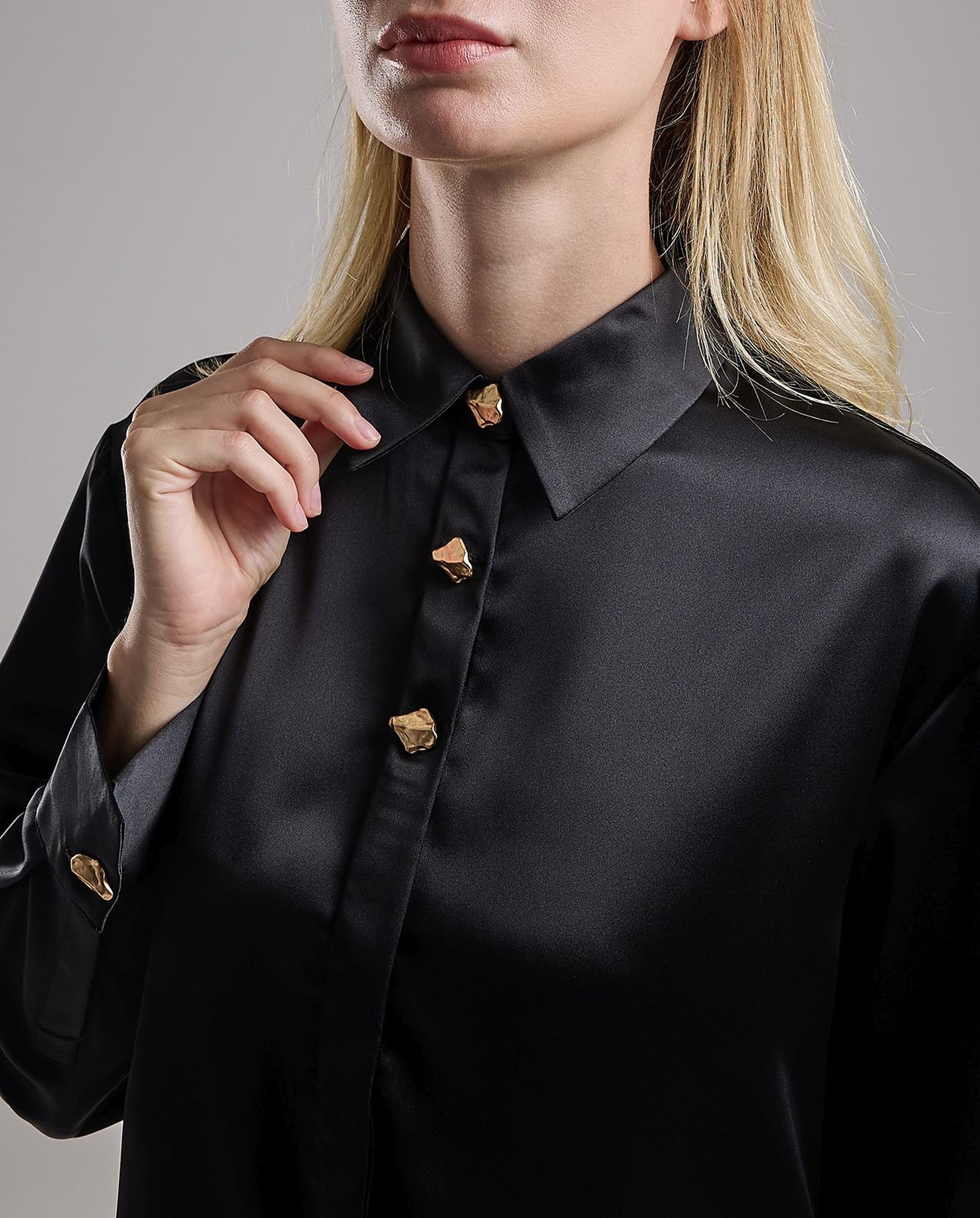 Solid Shirt with Classic Collar and Long Sleeves