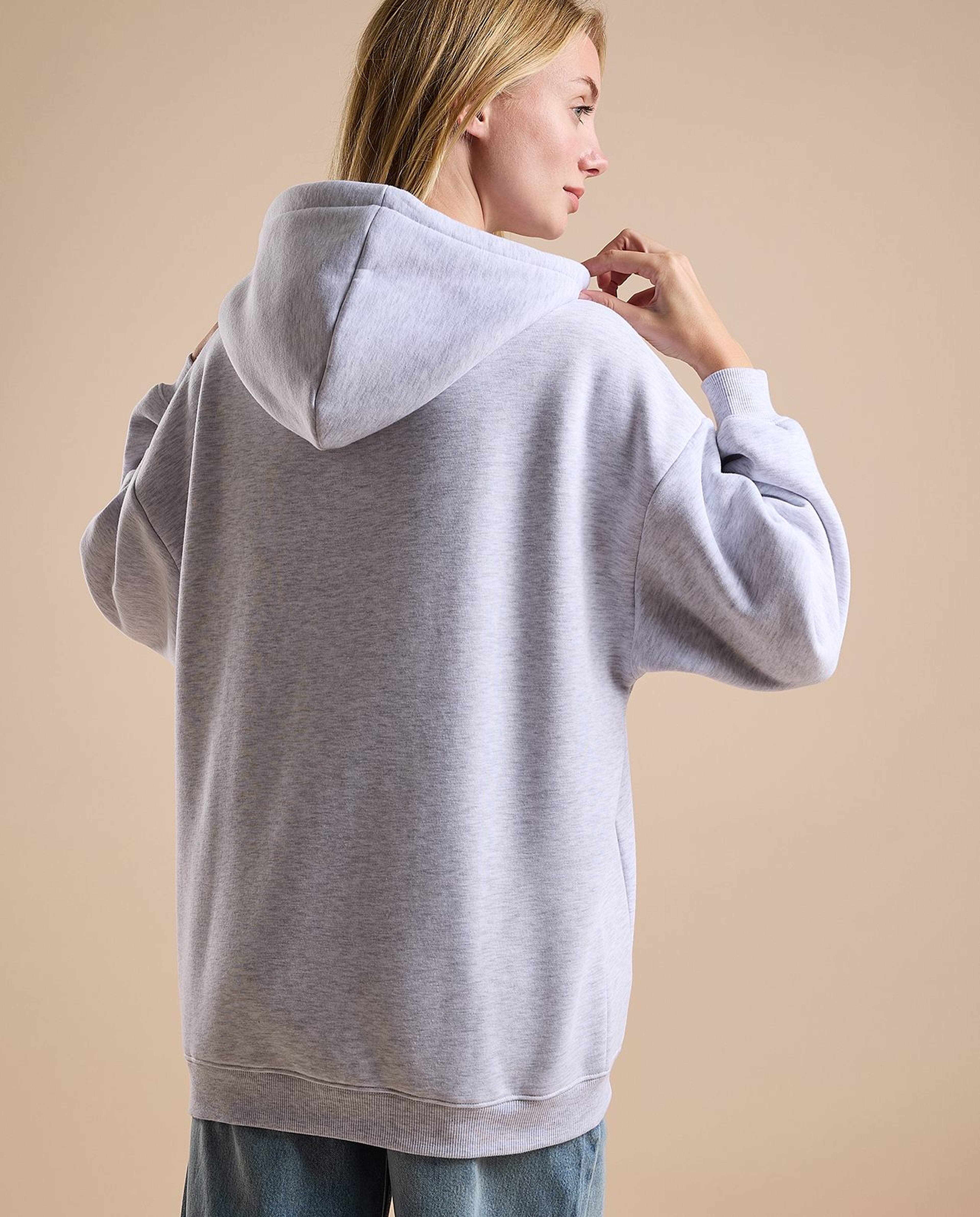 هودي واسع بكم طويل وطبعة