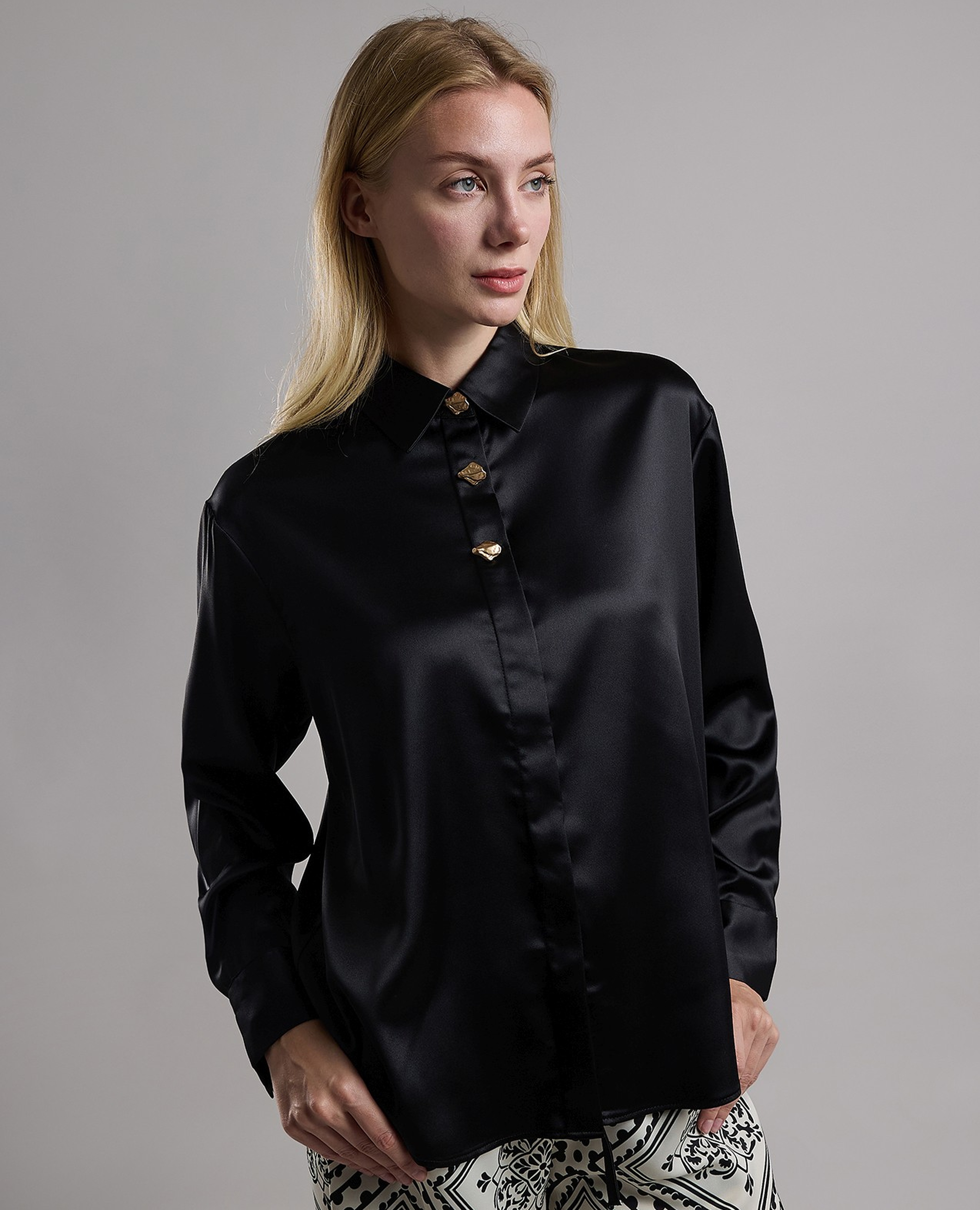 Solid Shirt with Classic Collar and Long Sleeves