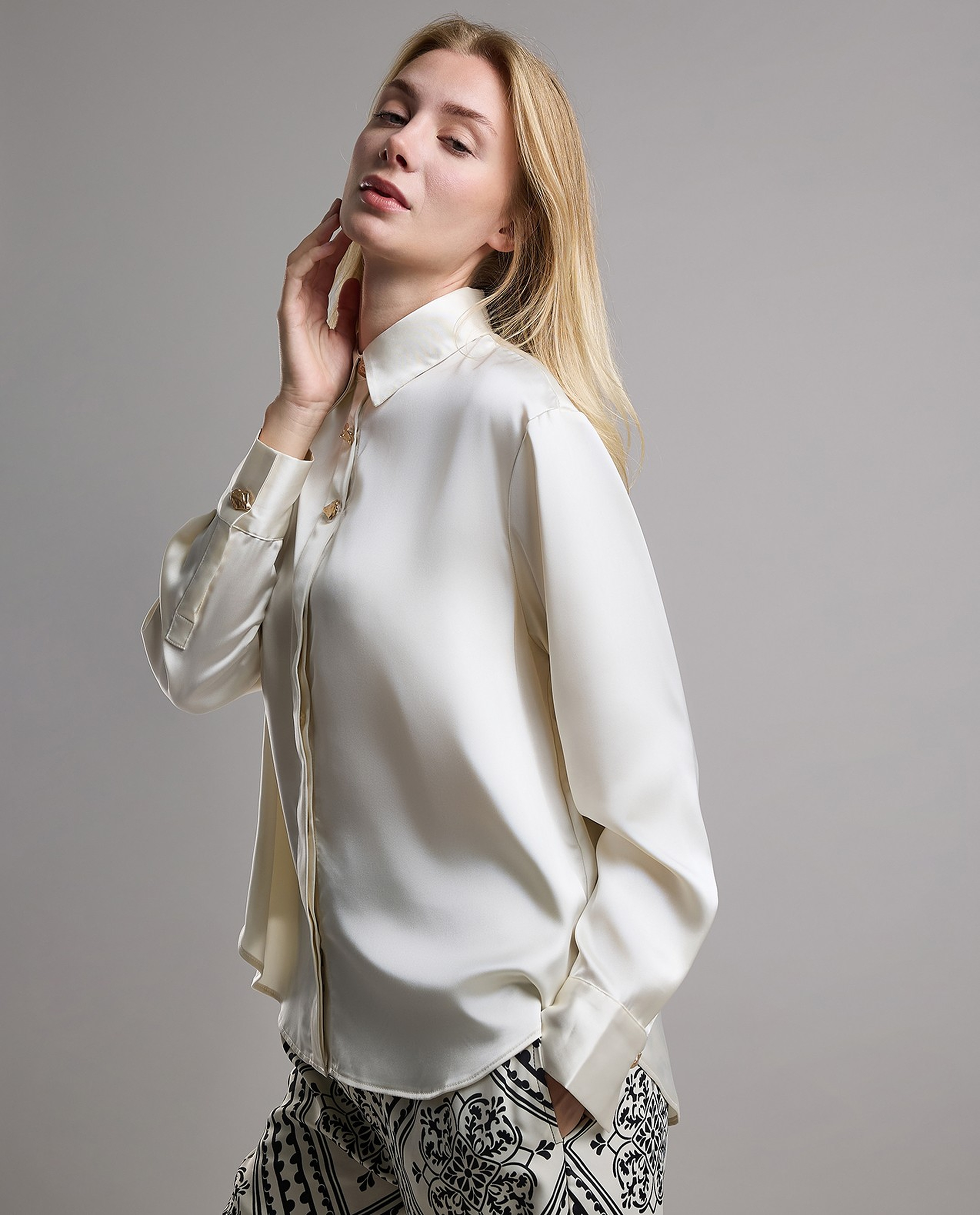 Solid Shirt with Classic Collar and Long Sleeves