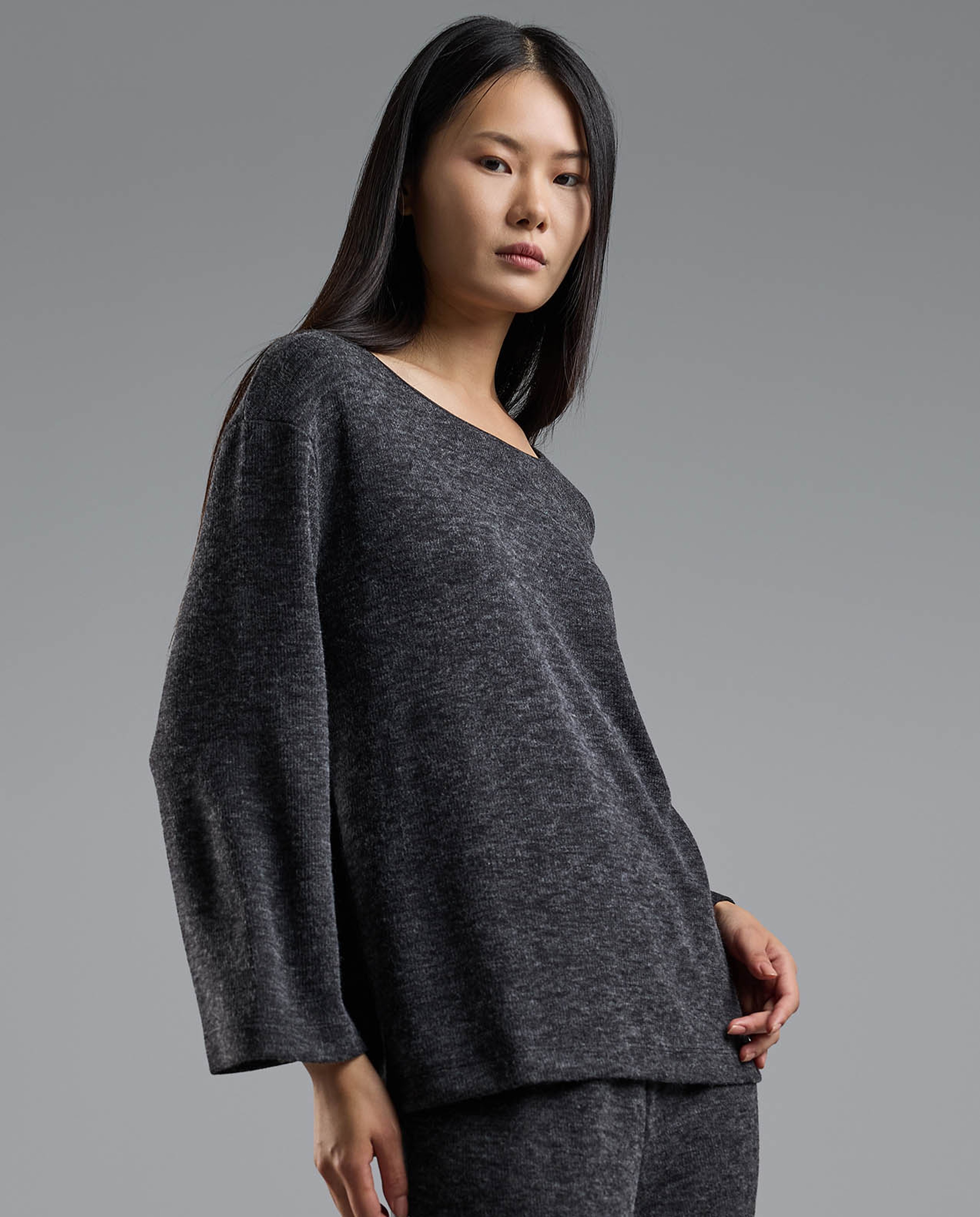 Textured Knit Top with Round Neck and Long Sleeves