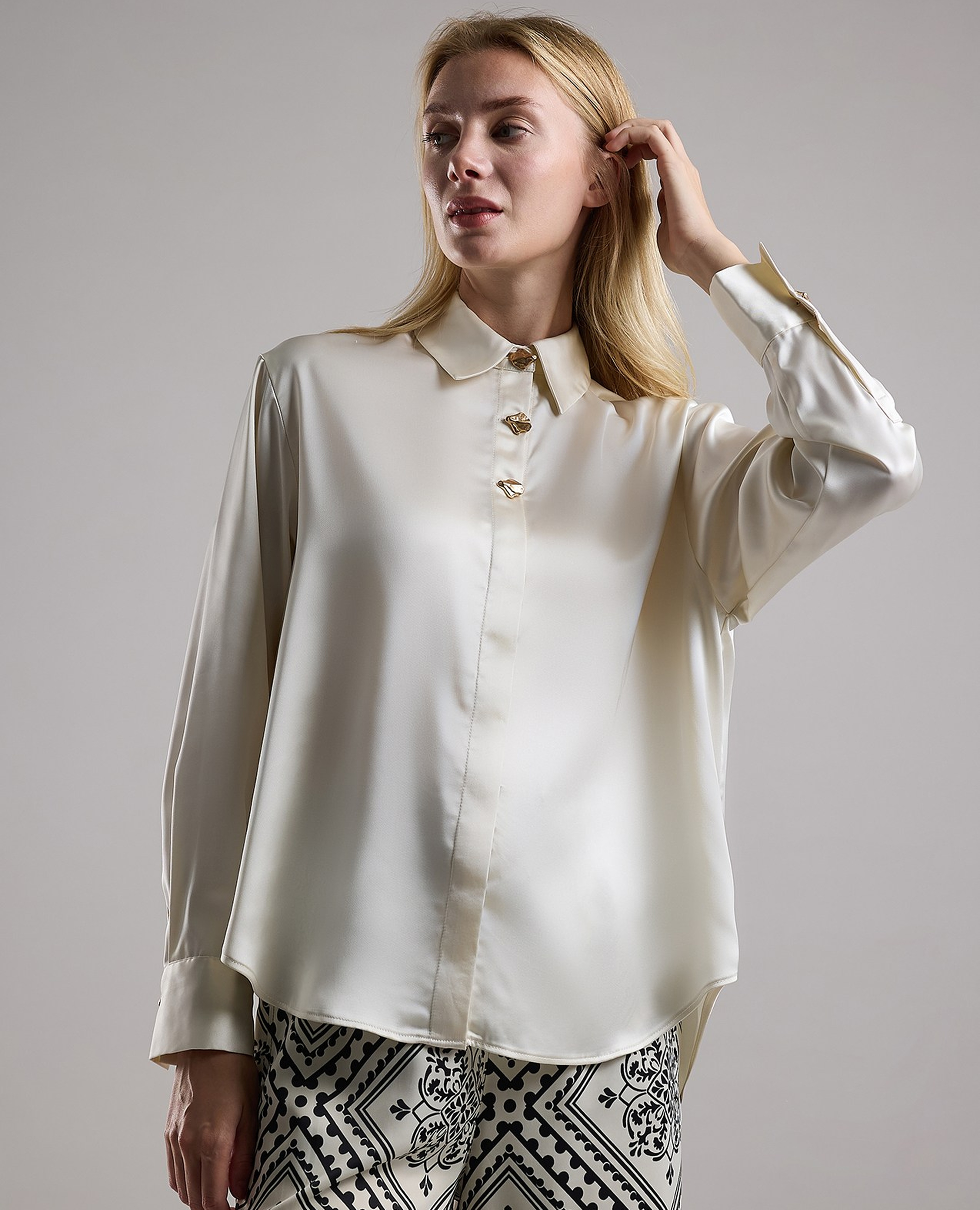 Solid Shirt with Classic Collar and Long Sleeves