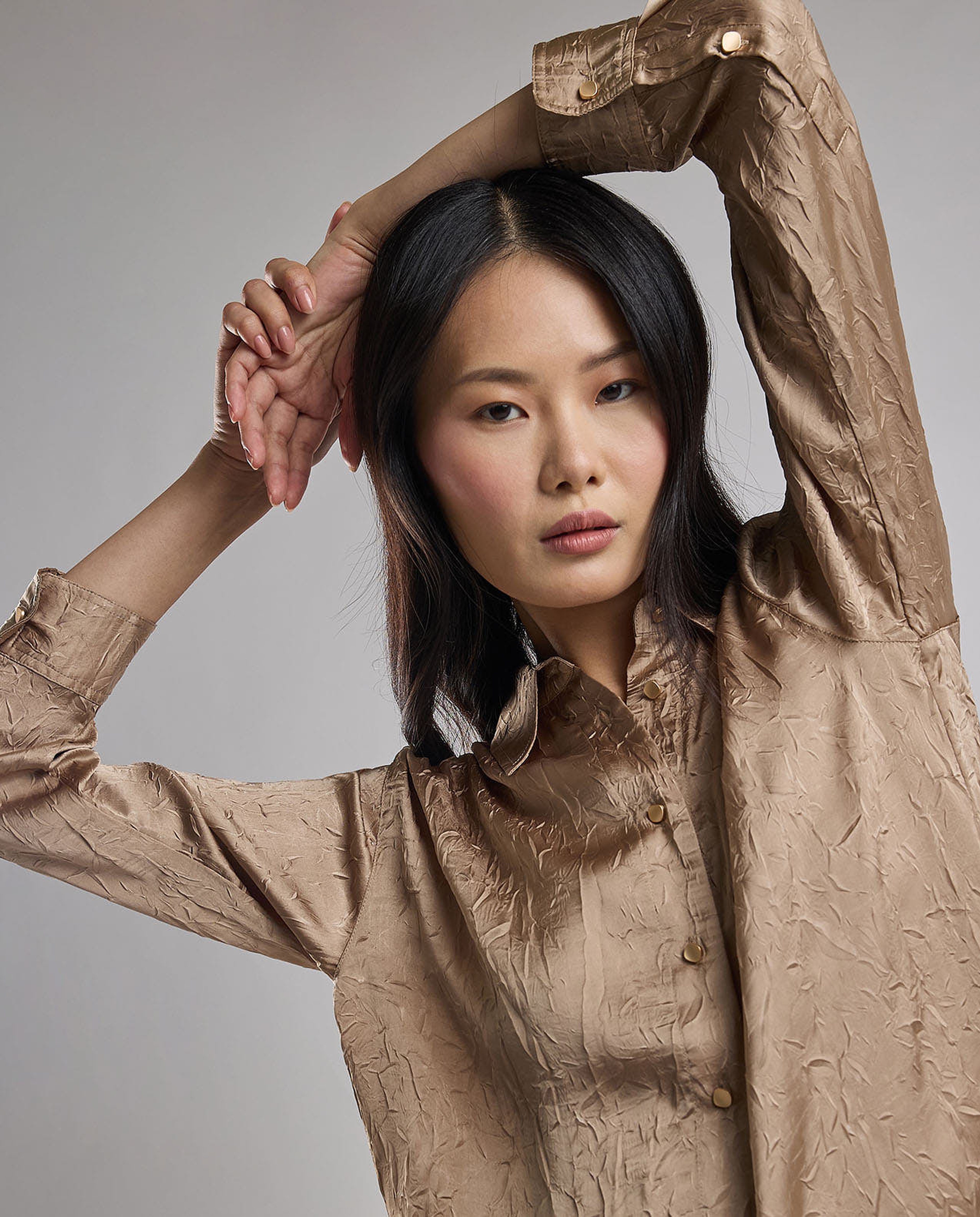 Crinkled Shirt with Classic Collar and Long Sleeves