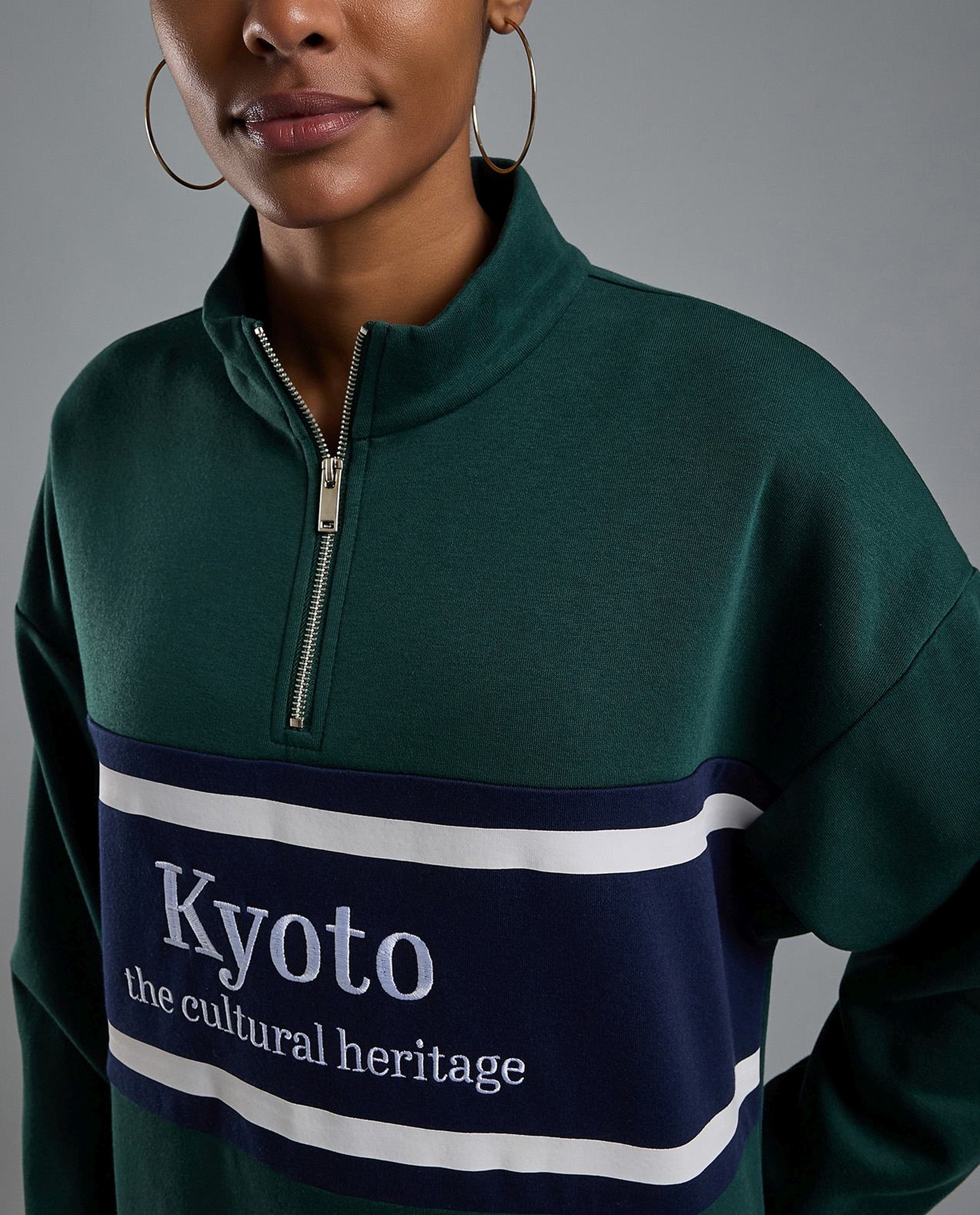 Color Block Oversized Sweatshirt with Long Sleeves