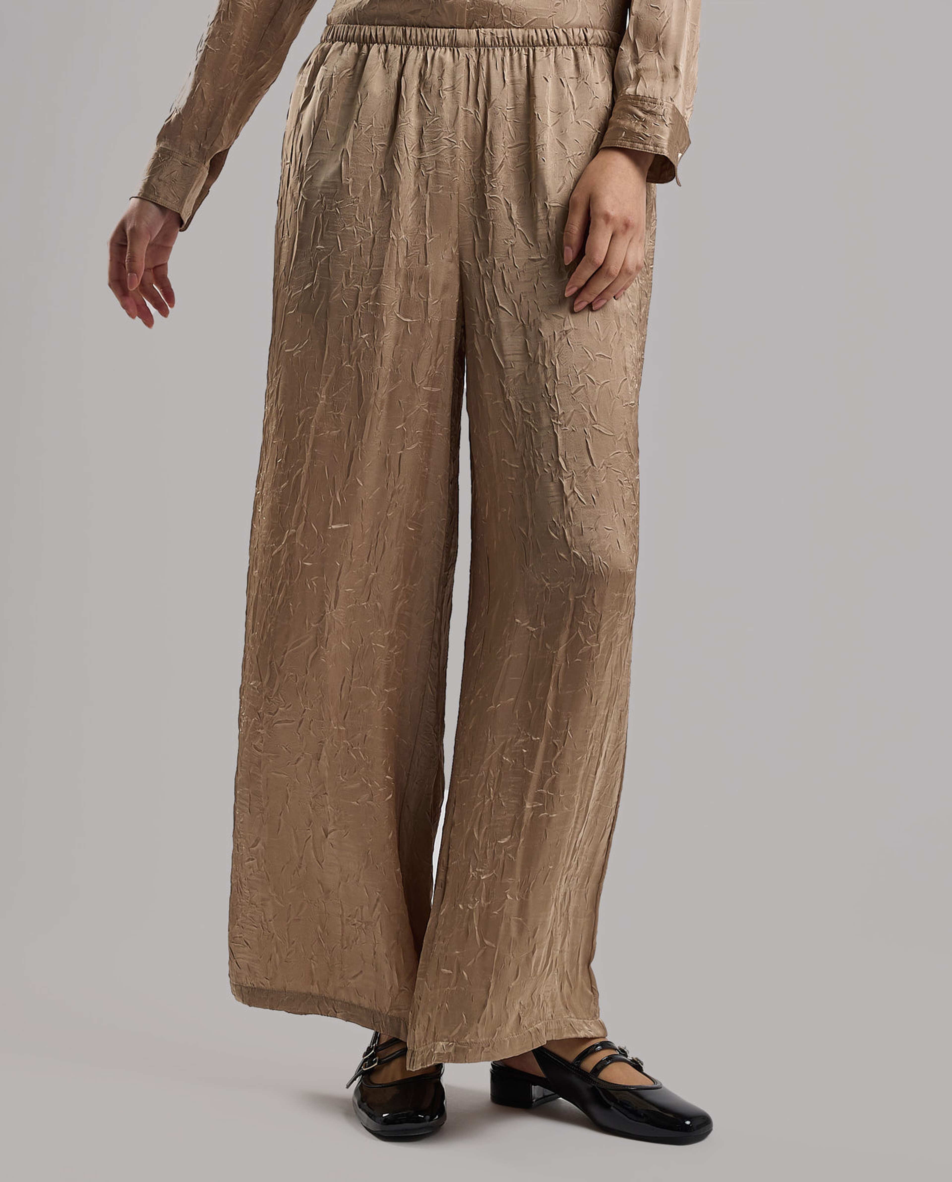 Crinkled Pants with Elastic Waist