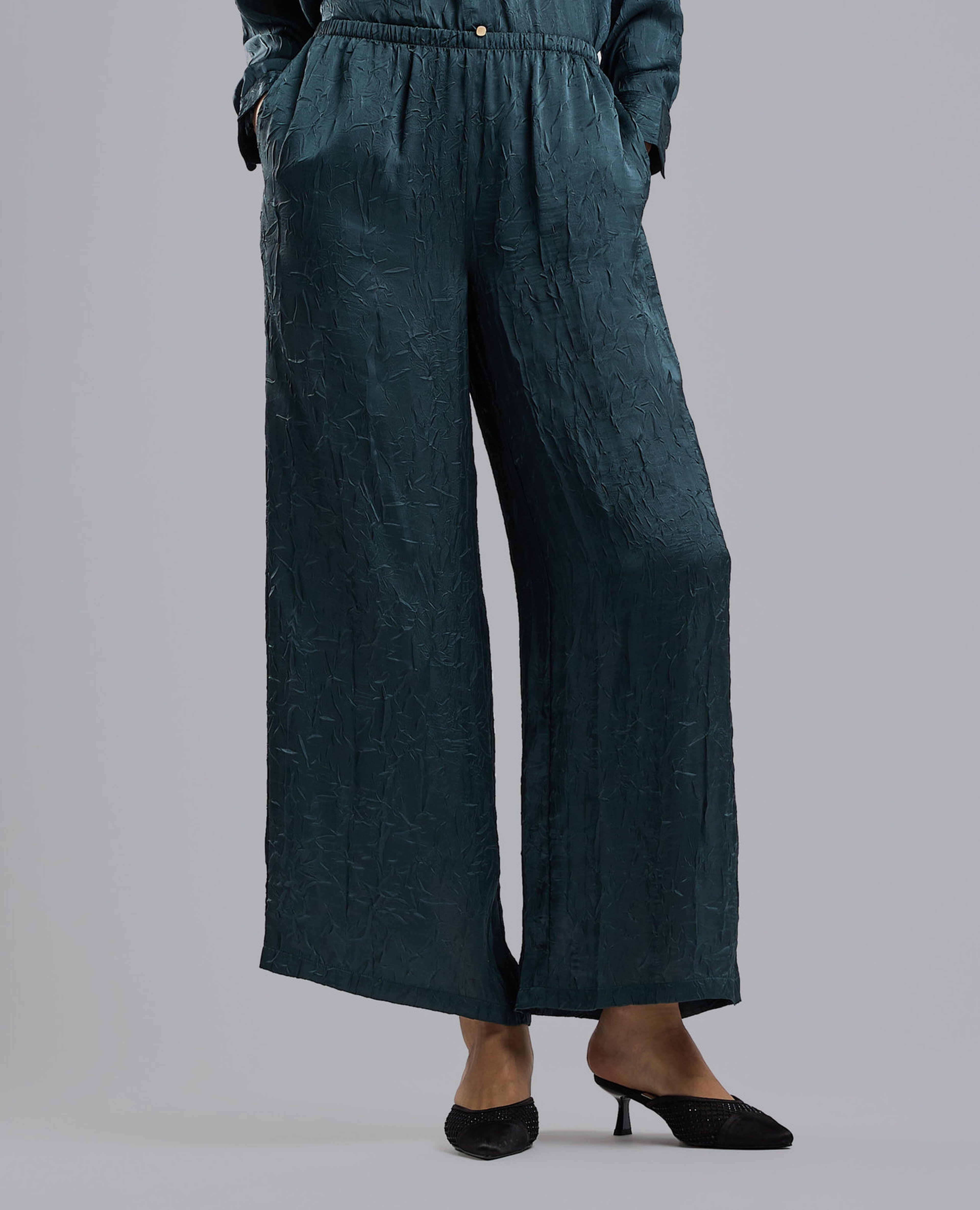 بنطال بخصر مرن