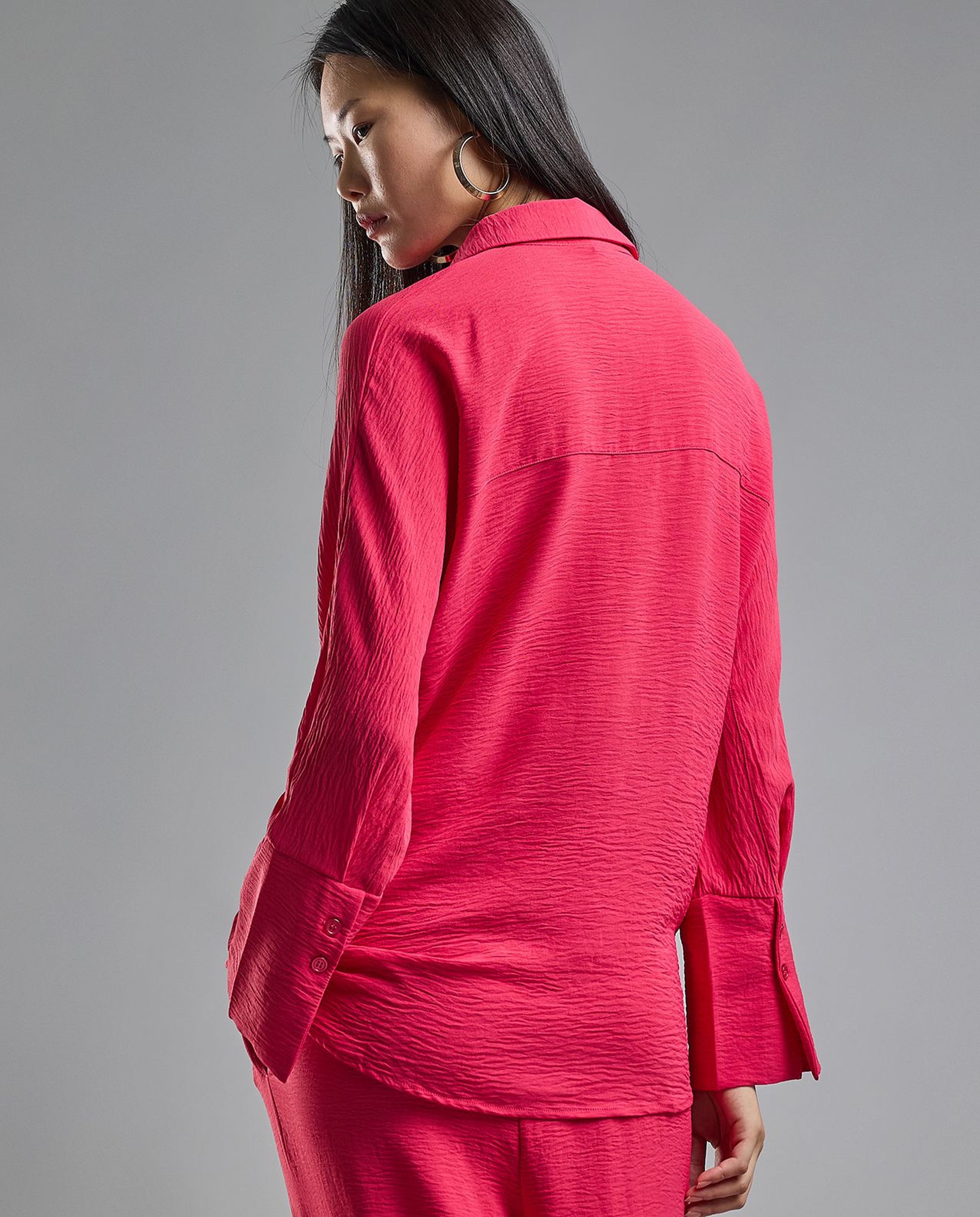 Crinkled Shirt with Classic Collar and Long Sleeves