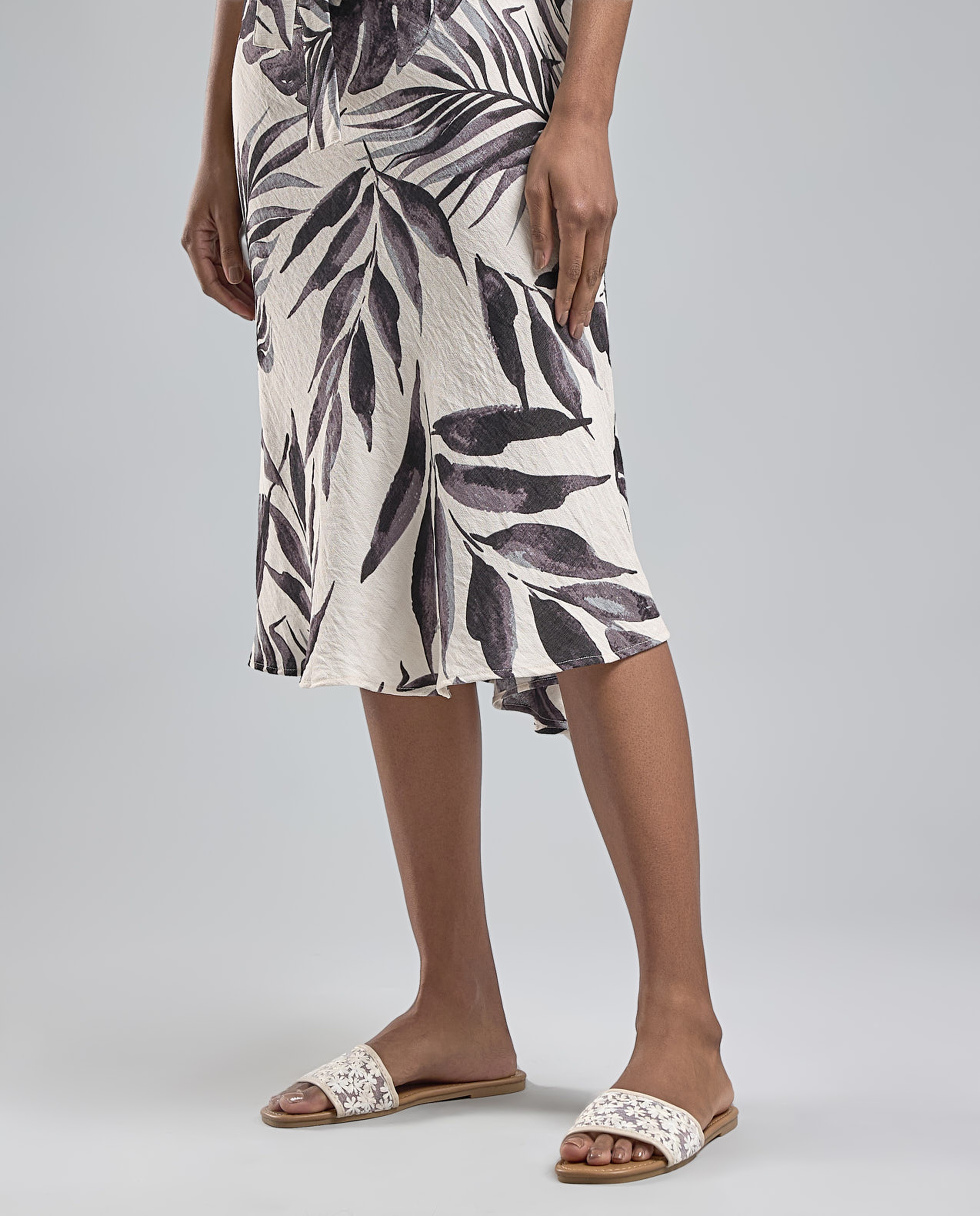 Embroidered Flat Sandals