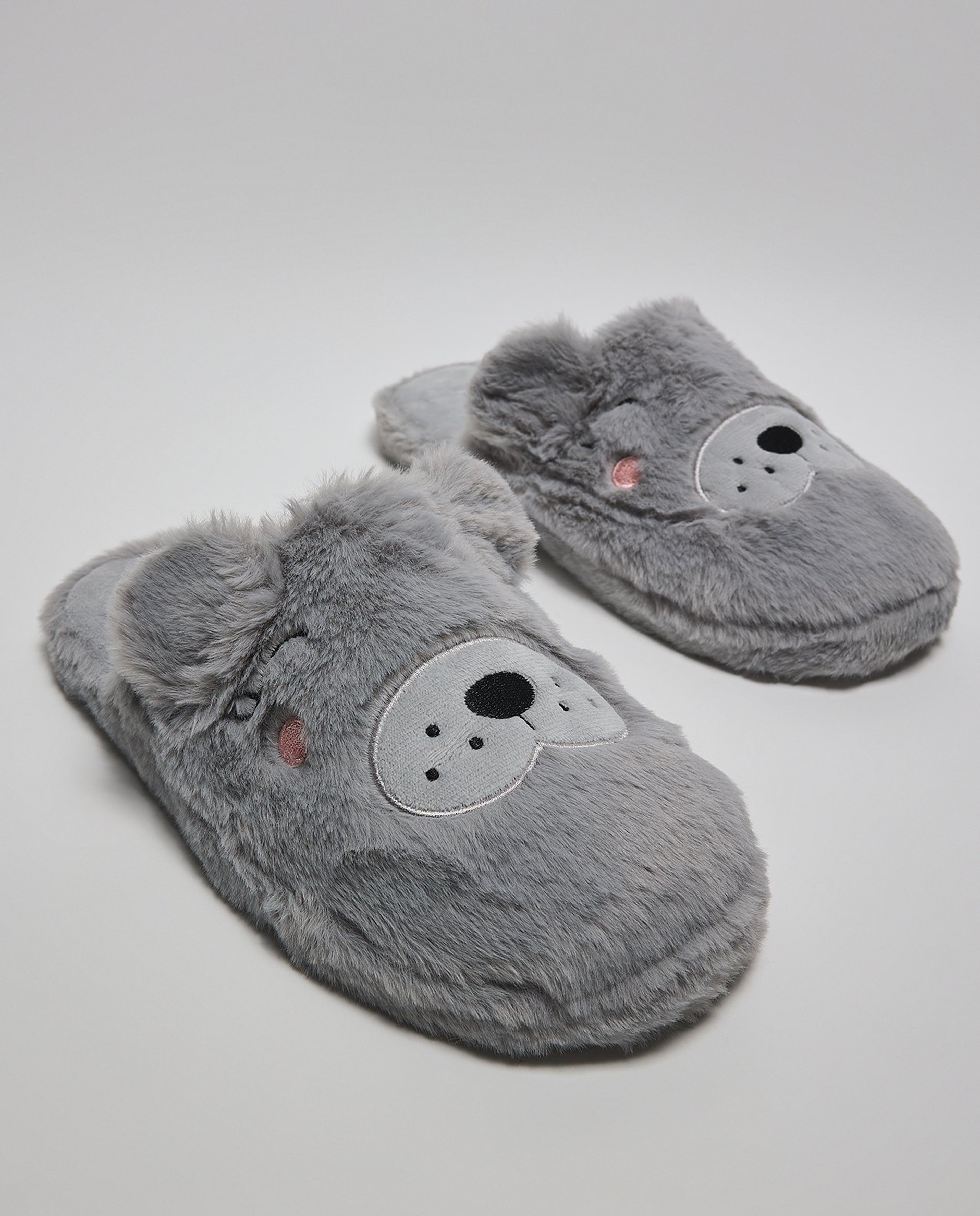 Appliqued Bedroom Slippers