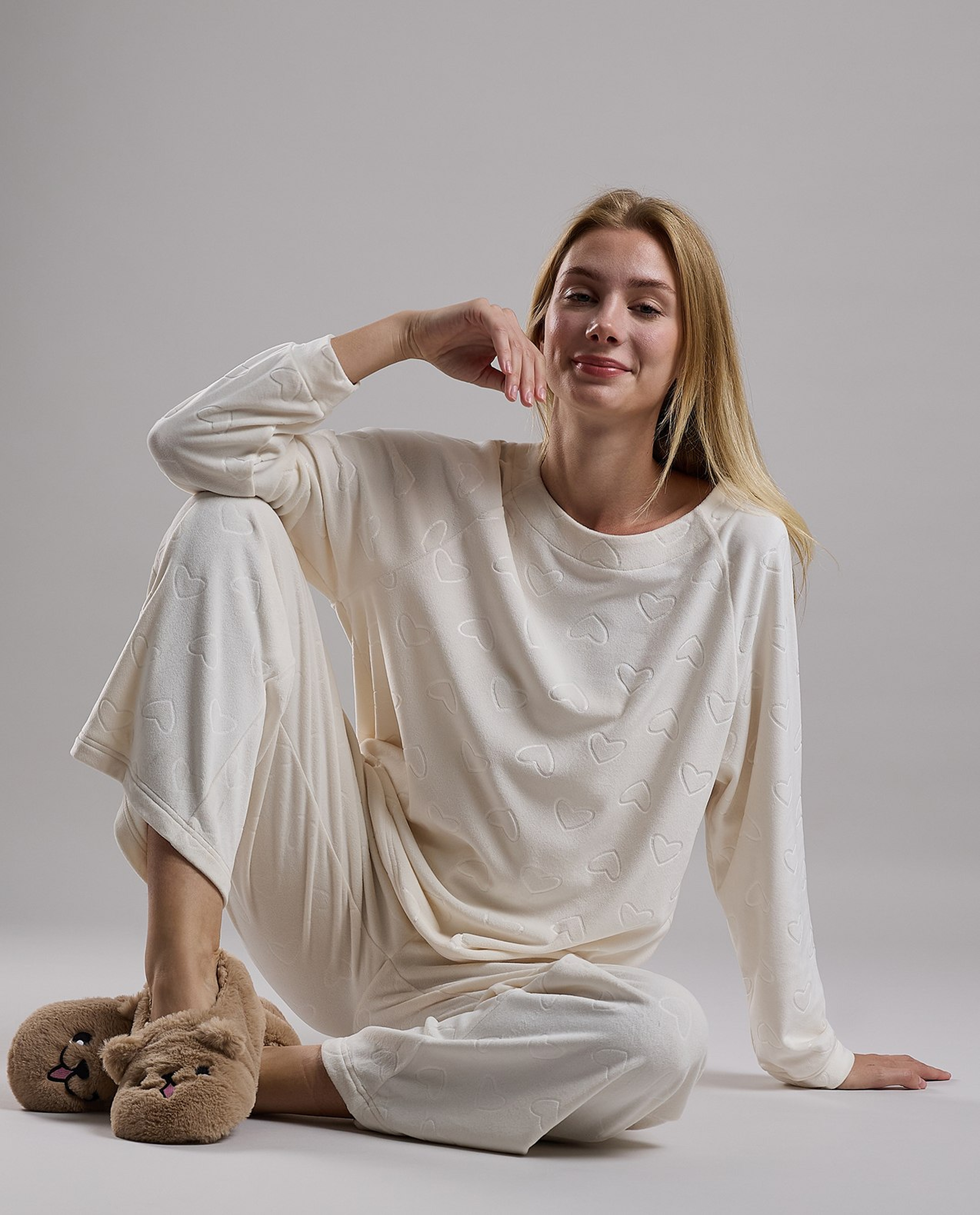 Self Patterned Long Sleeves Pyjama Set