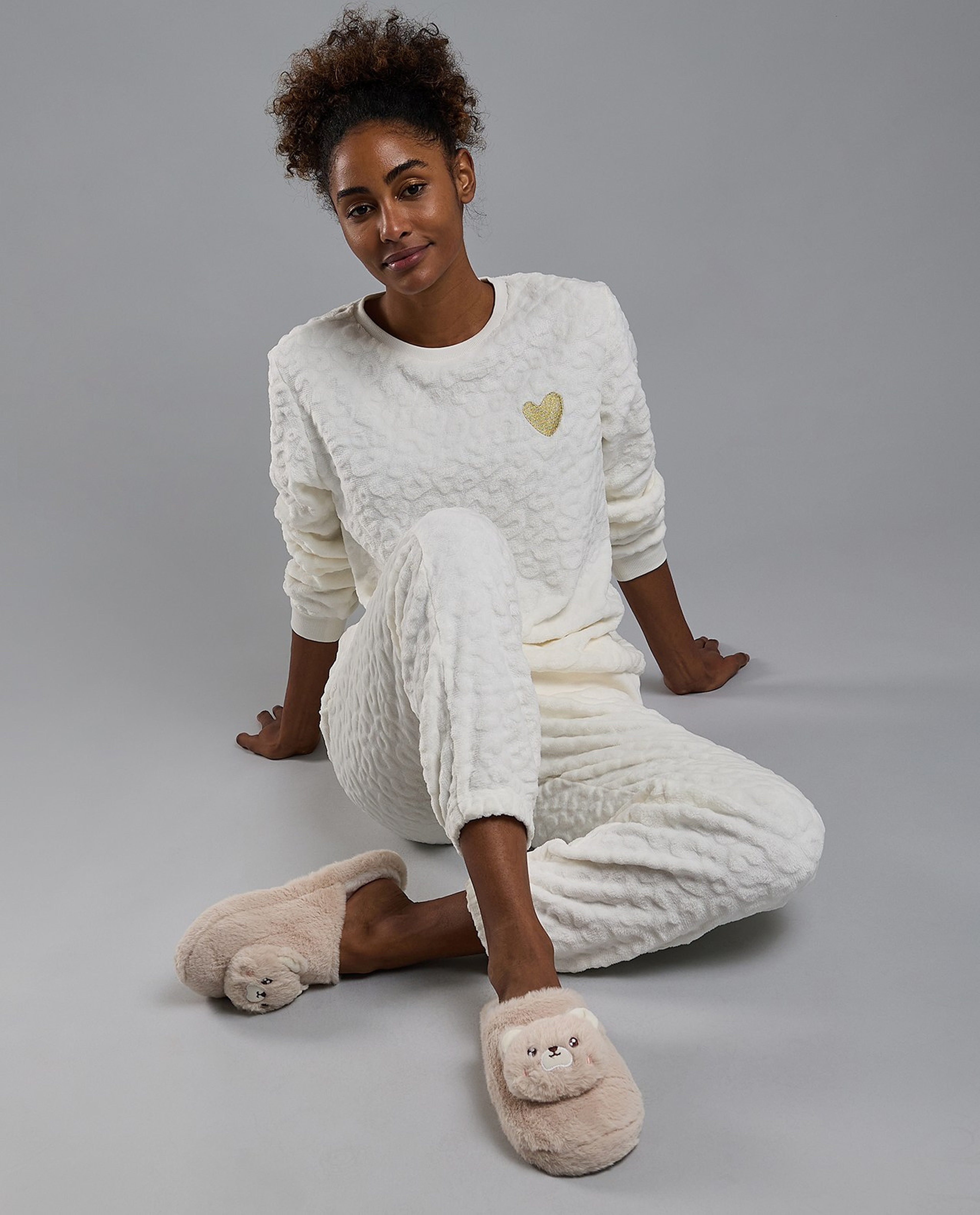 Self Patterned Long Sleeves Pyjama Set