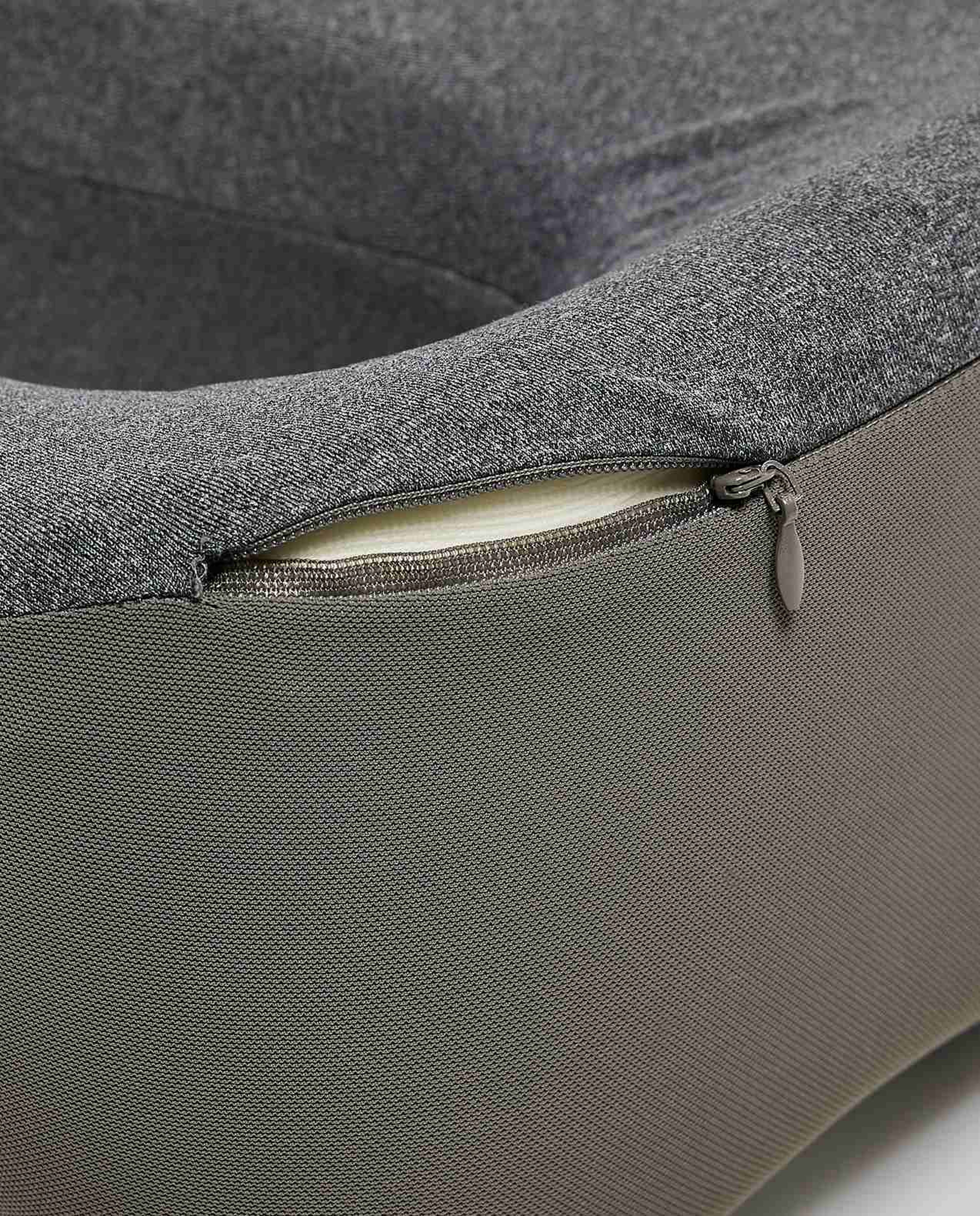 Color Block Neck Pillow