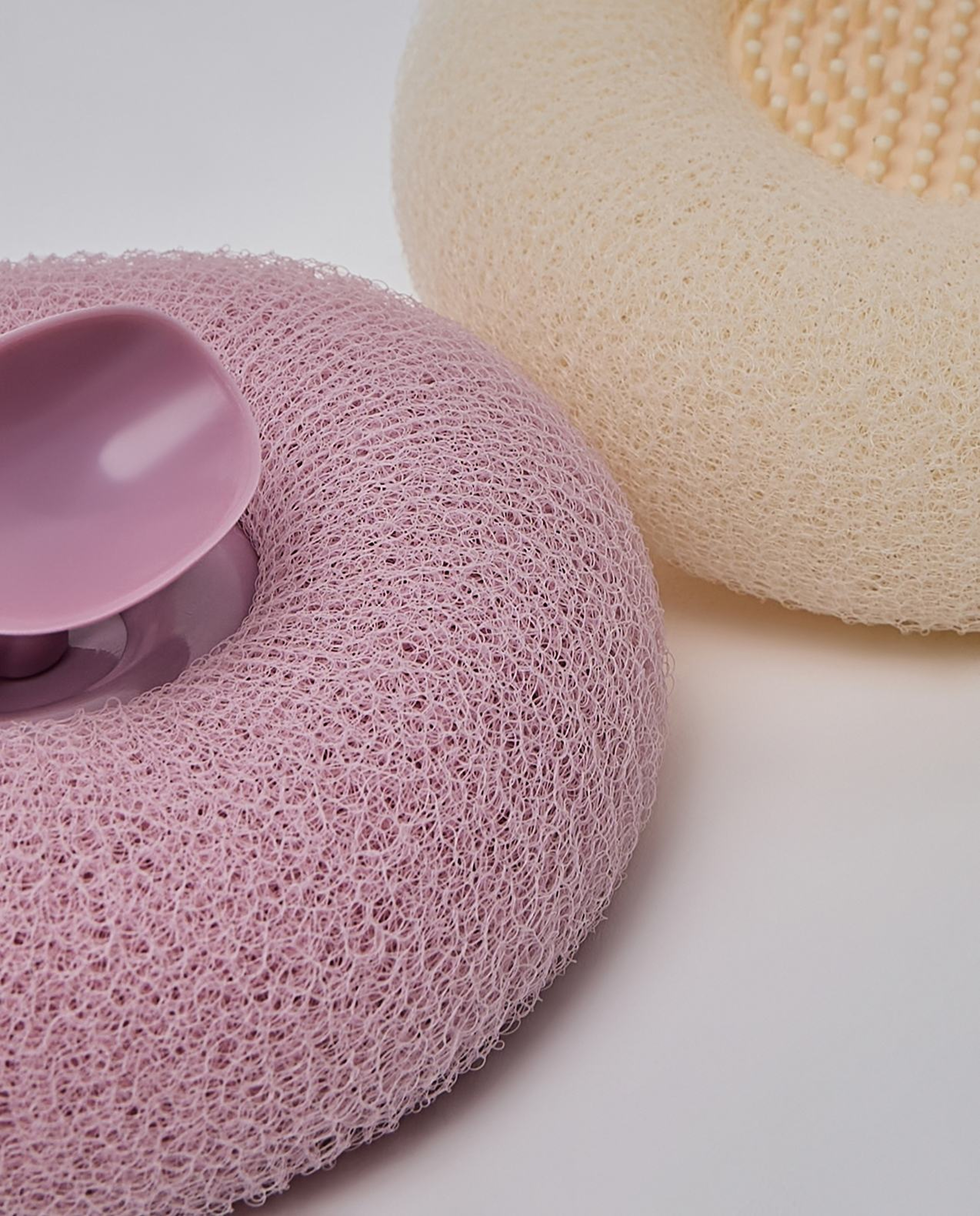 2 Pack Exfoliating Bath Scrubber