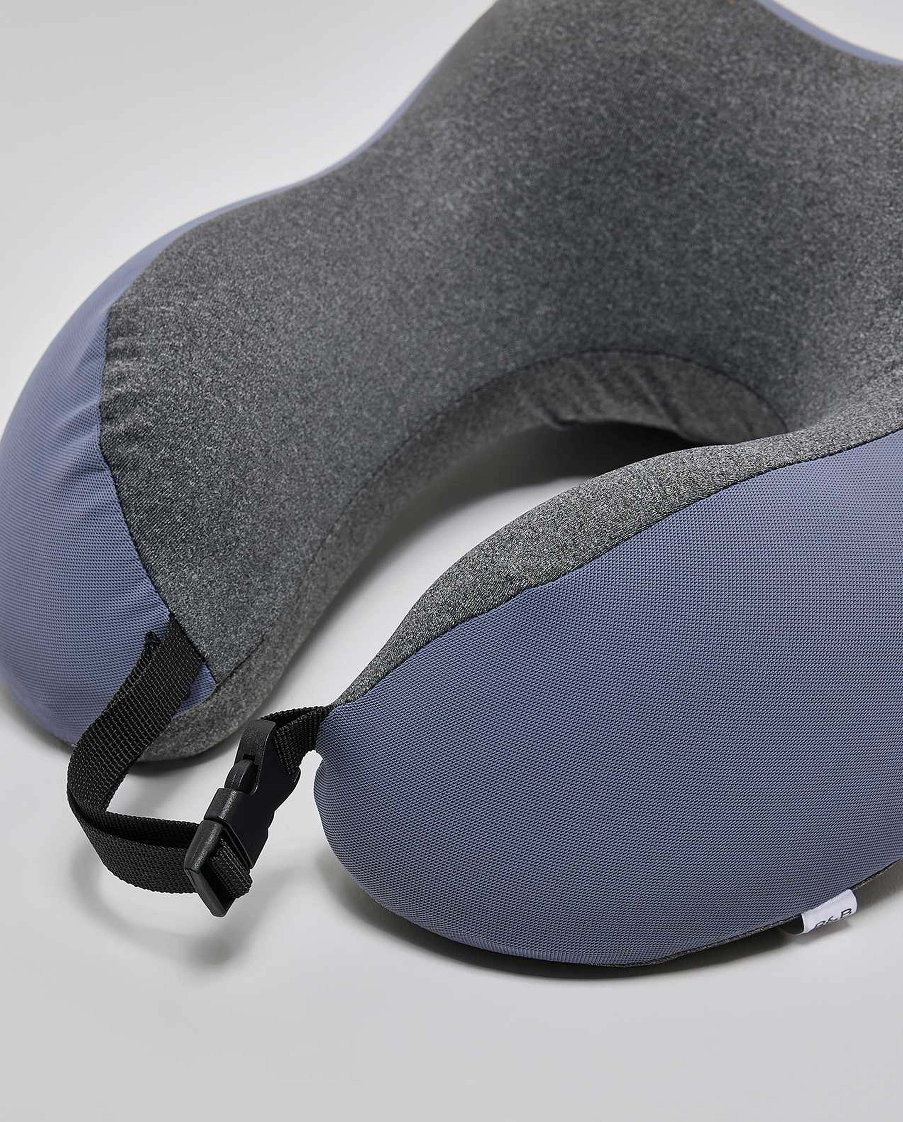 Color Block Neck Pillow