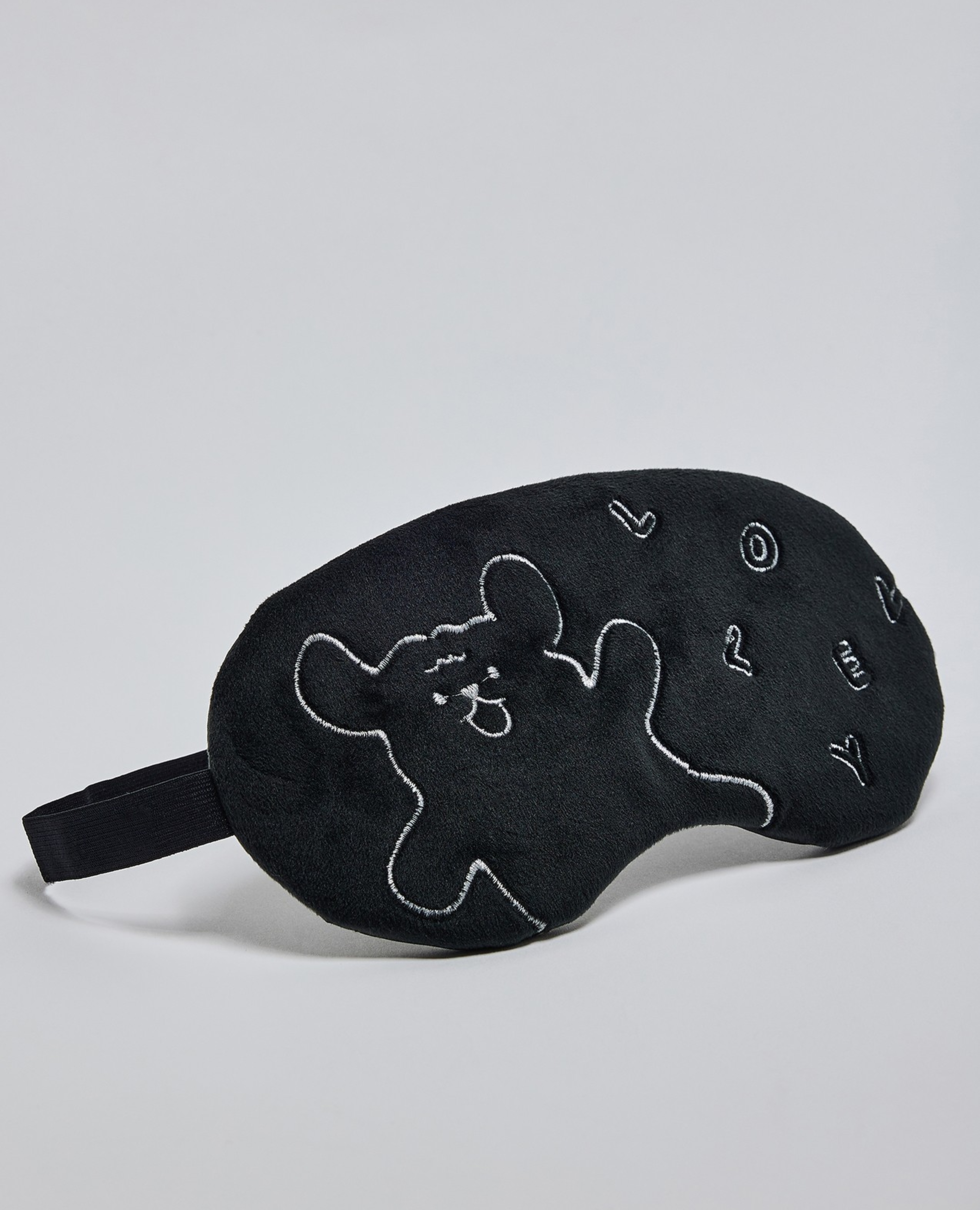 ماسك نوم مطرز