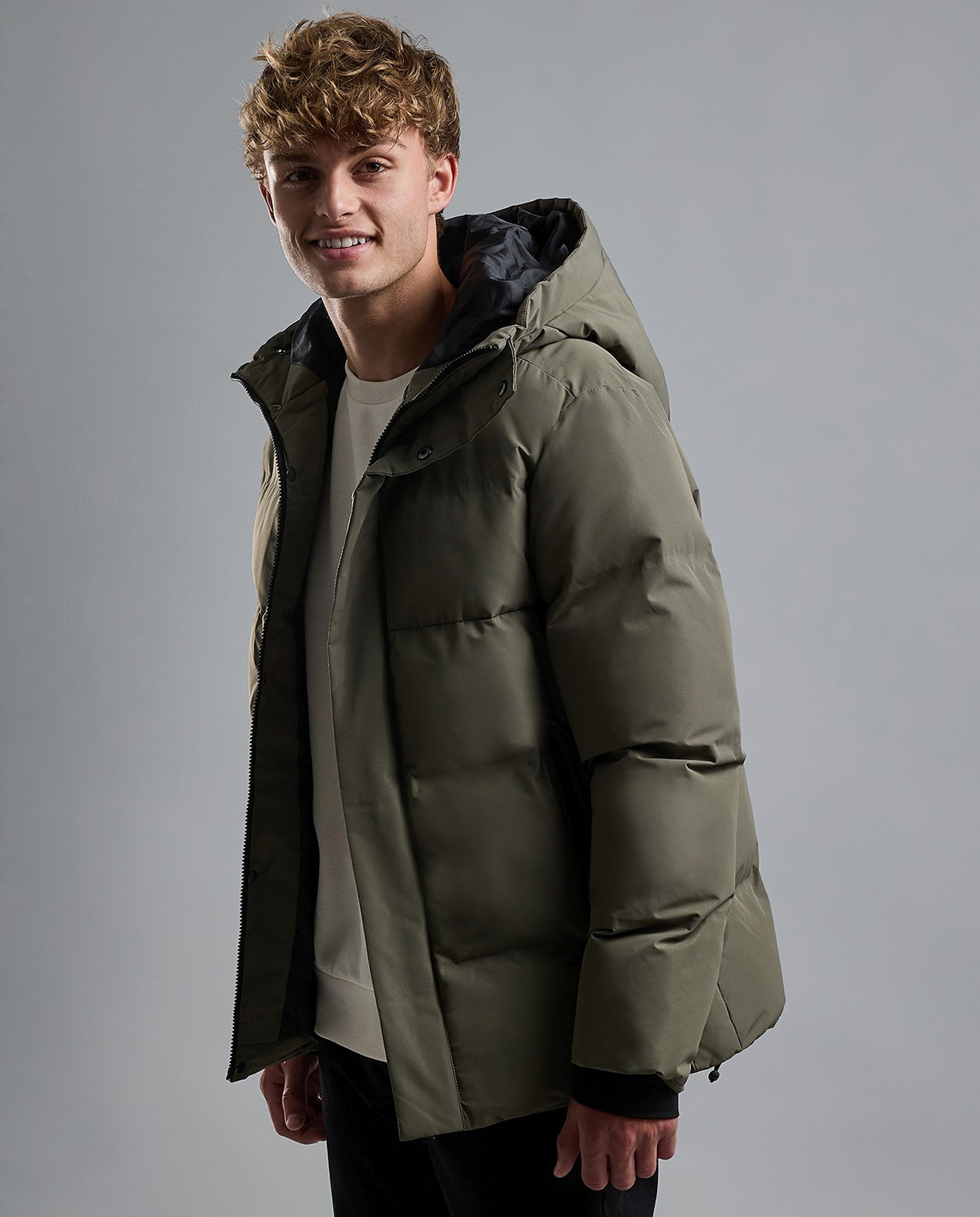 Quilted Hooded Puffer Jacket with Zipper Closure
