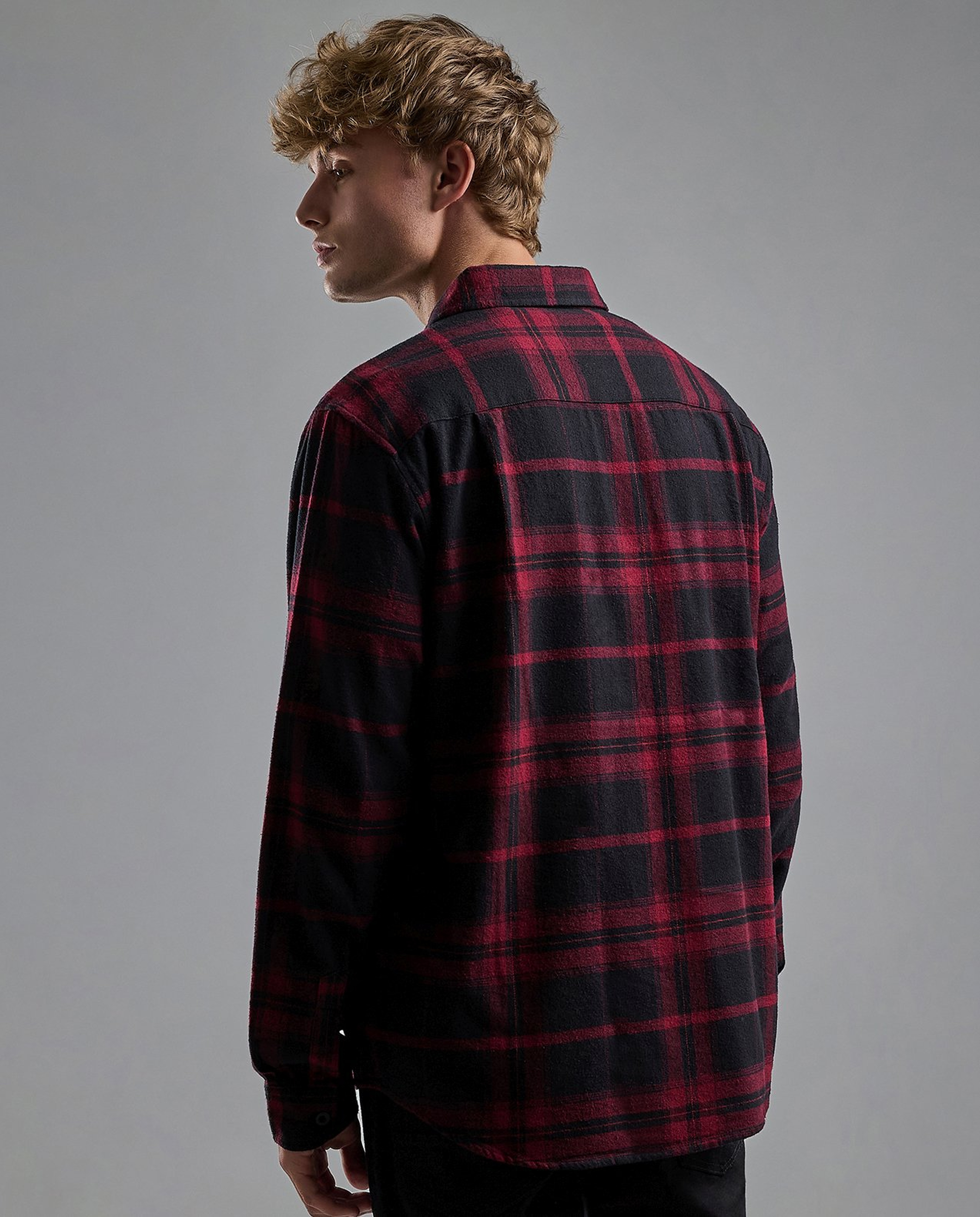 Plaid Shirt with Classic Collar and Long Sleeves