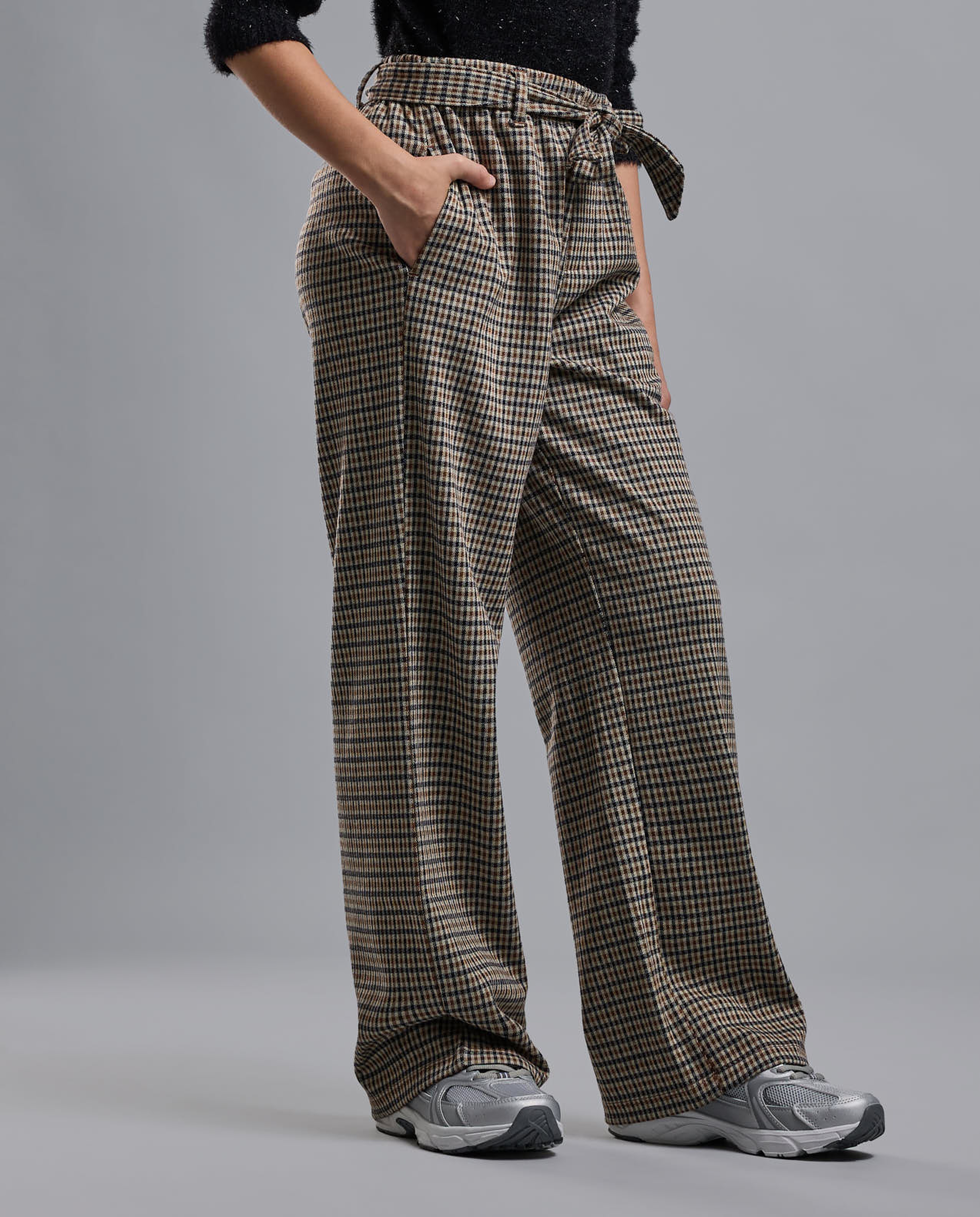 Plaid Relaxed Fit Pants with Elastic Waist