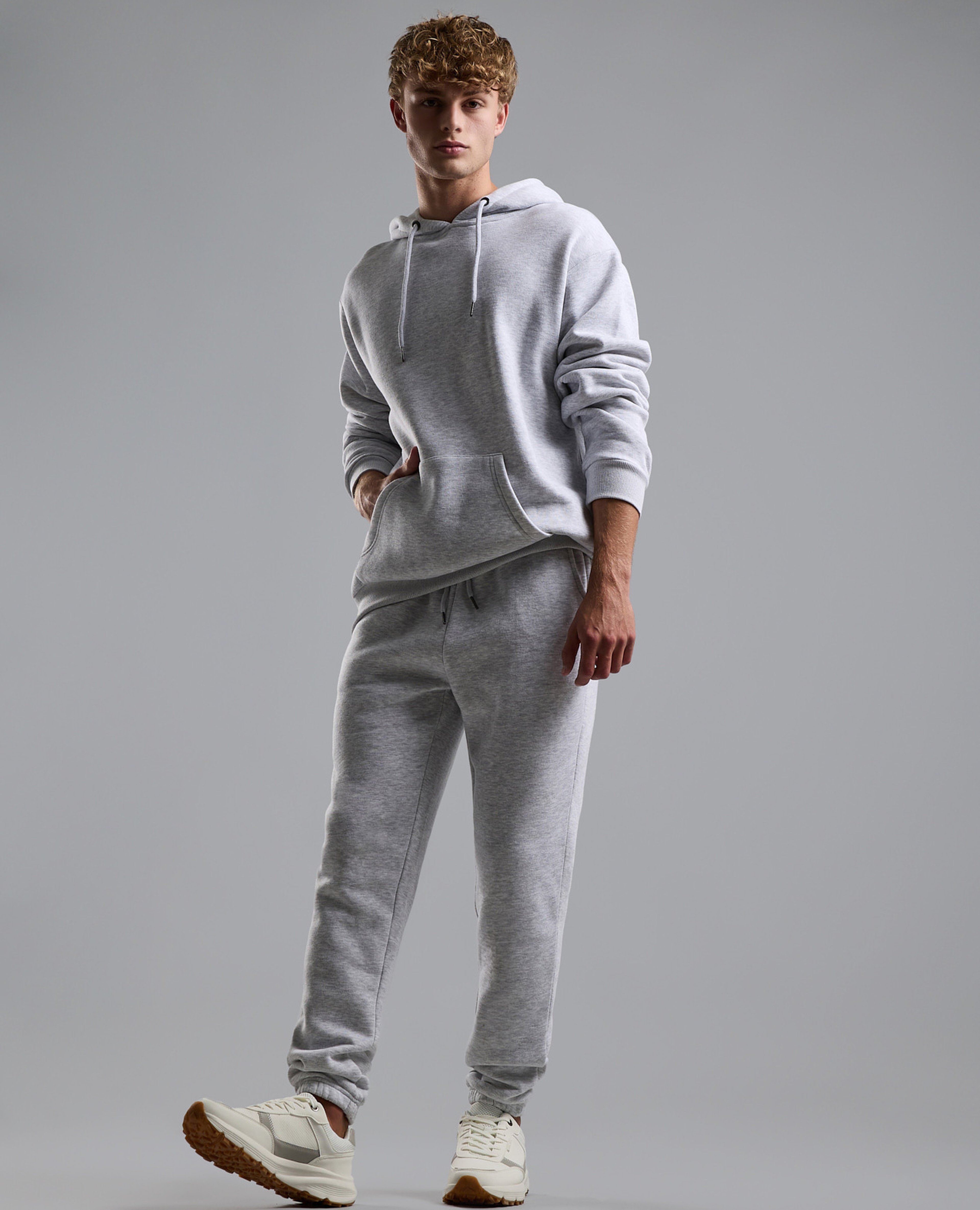 جوغر سادة برباط على الخصر