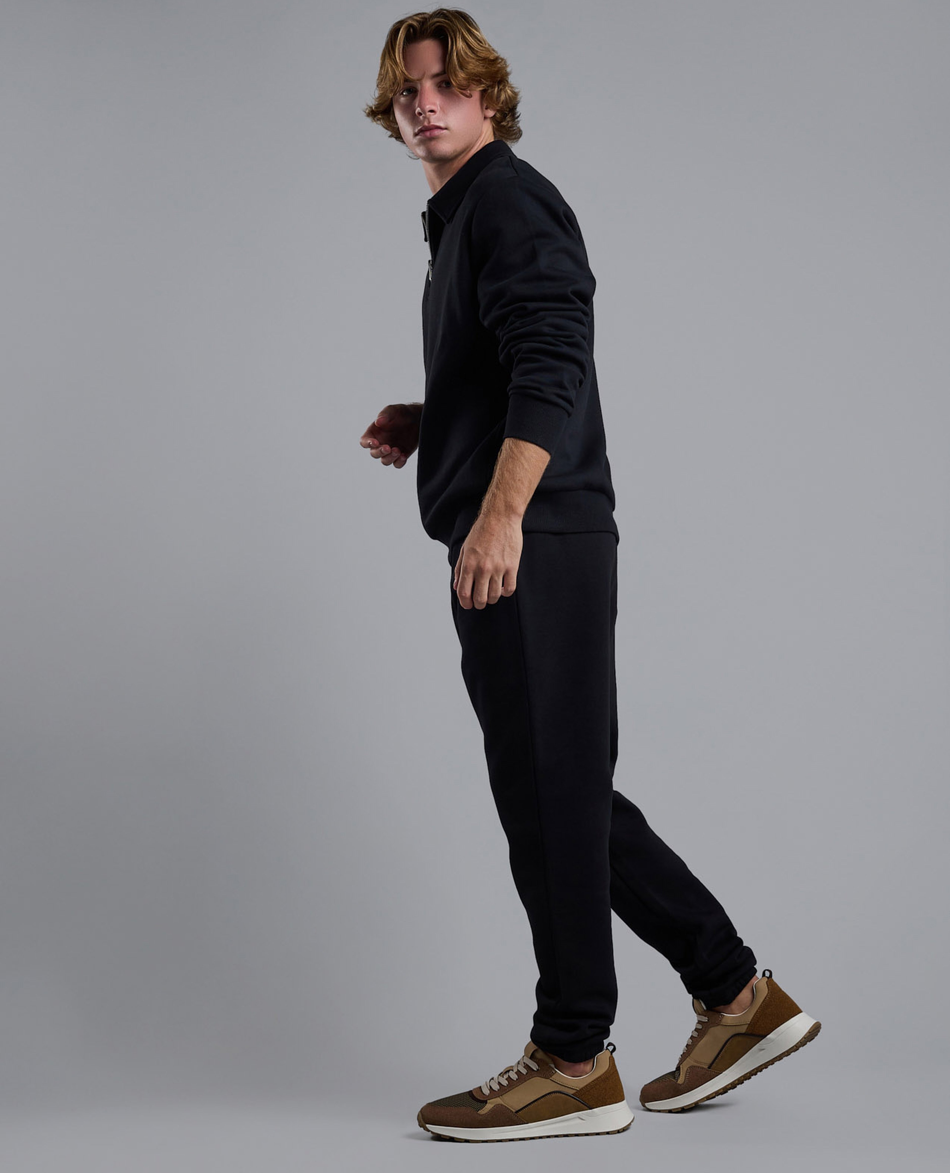 جوغر سادة برباط على الخصر