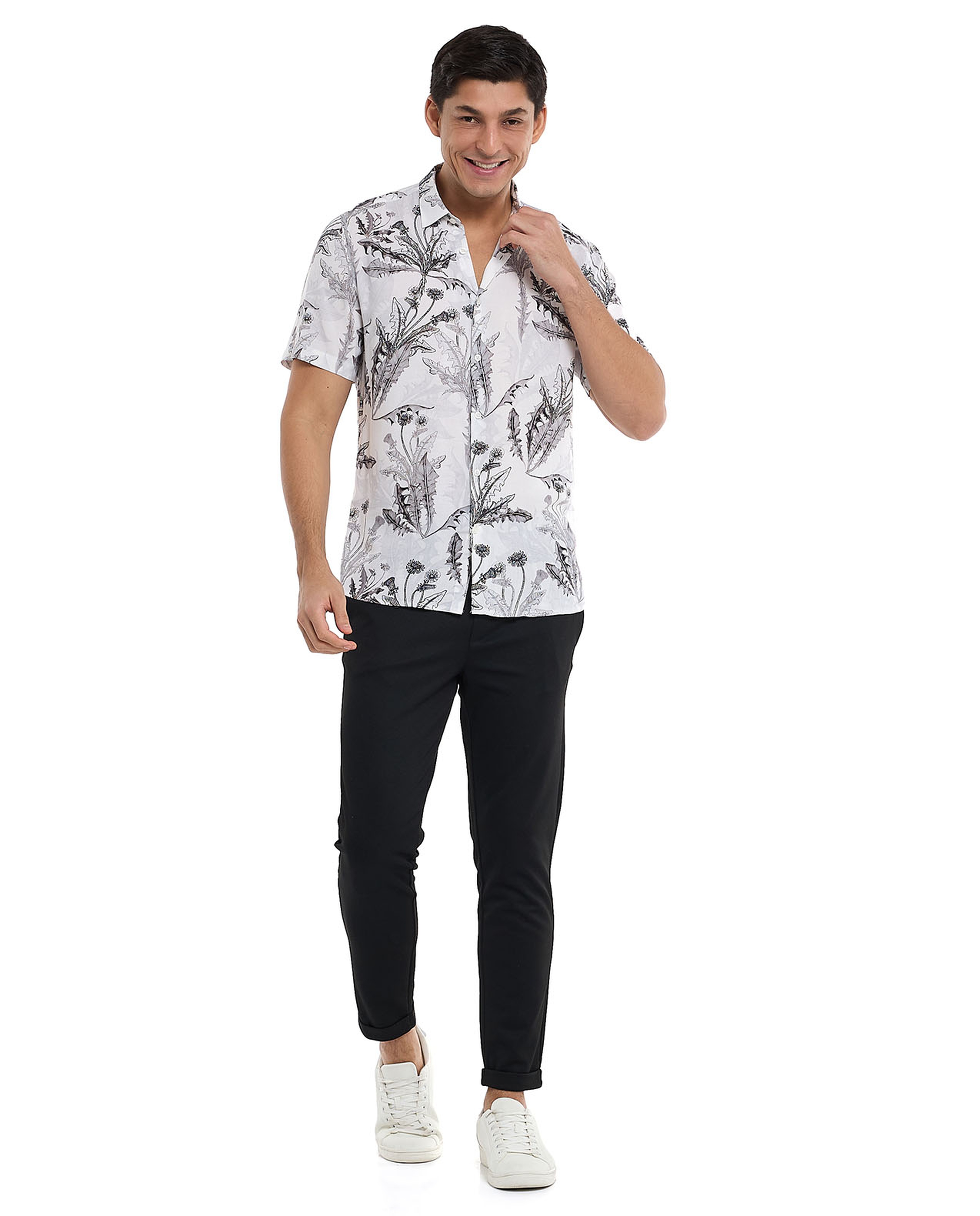 Patterned Shirt with Classic Collar and Short Sleeves