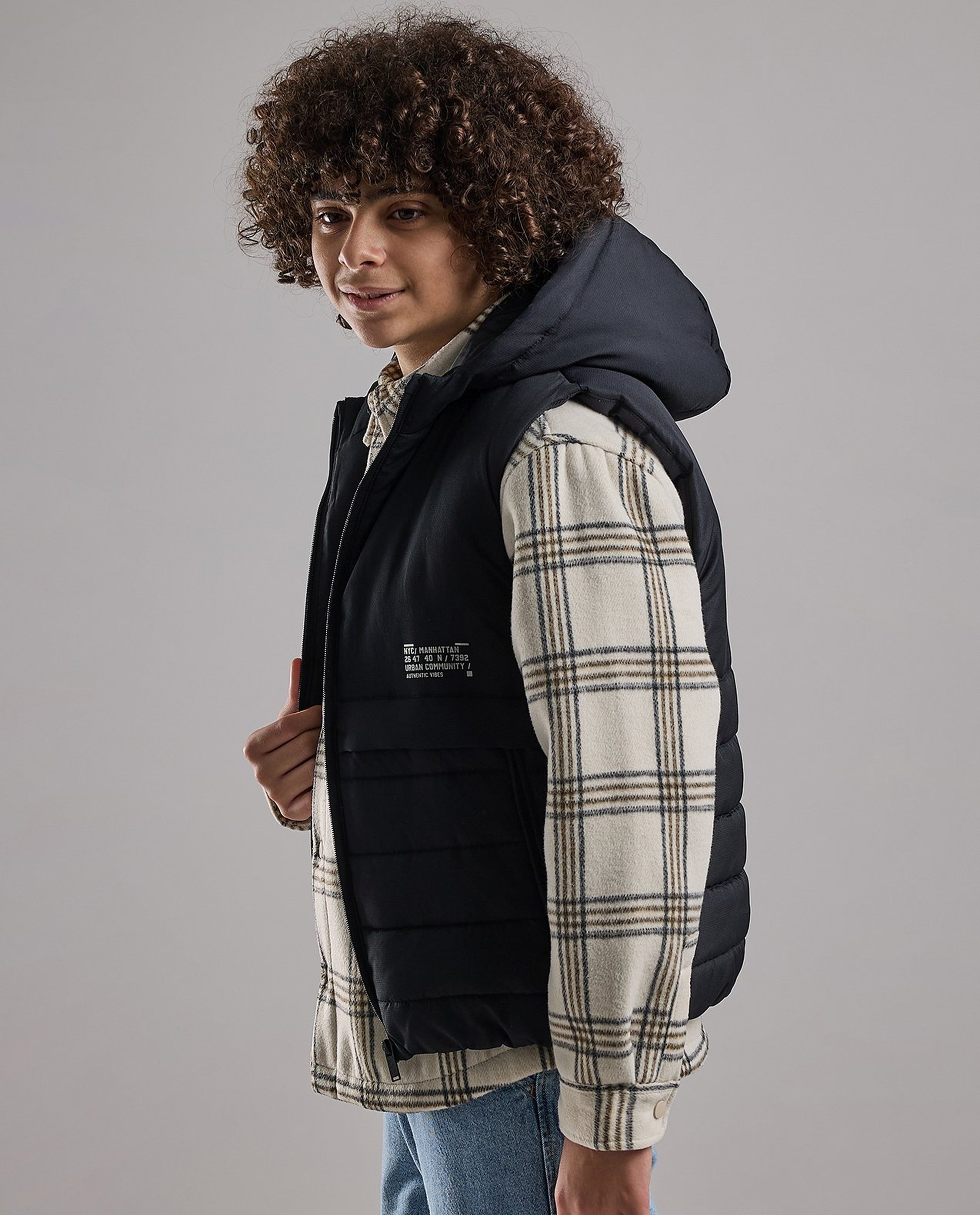 Quilted Hooded Gilet with Zipper Closure