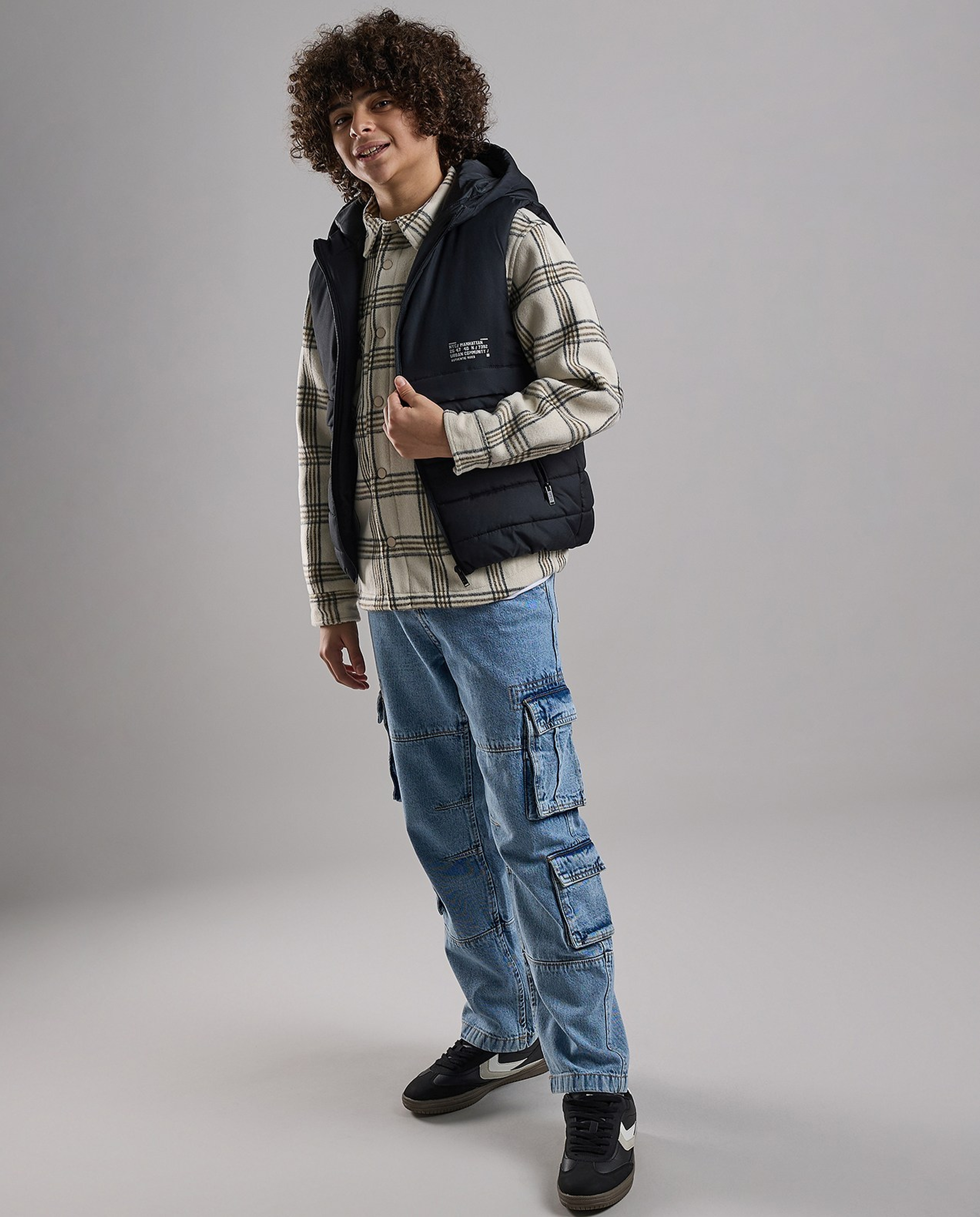 Quilted Hooded Gilet with Zipper Closure