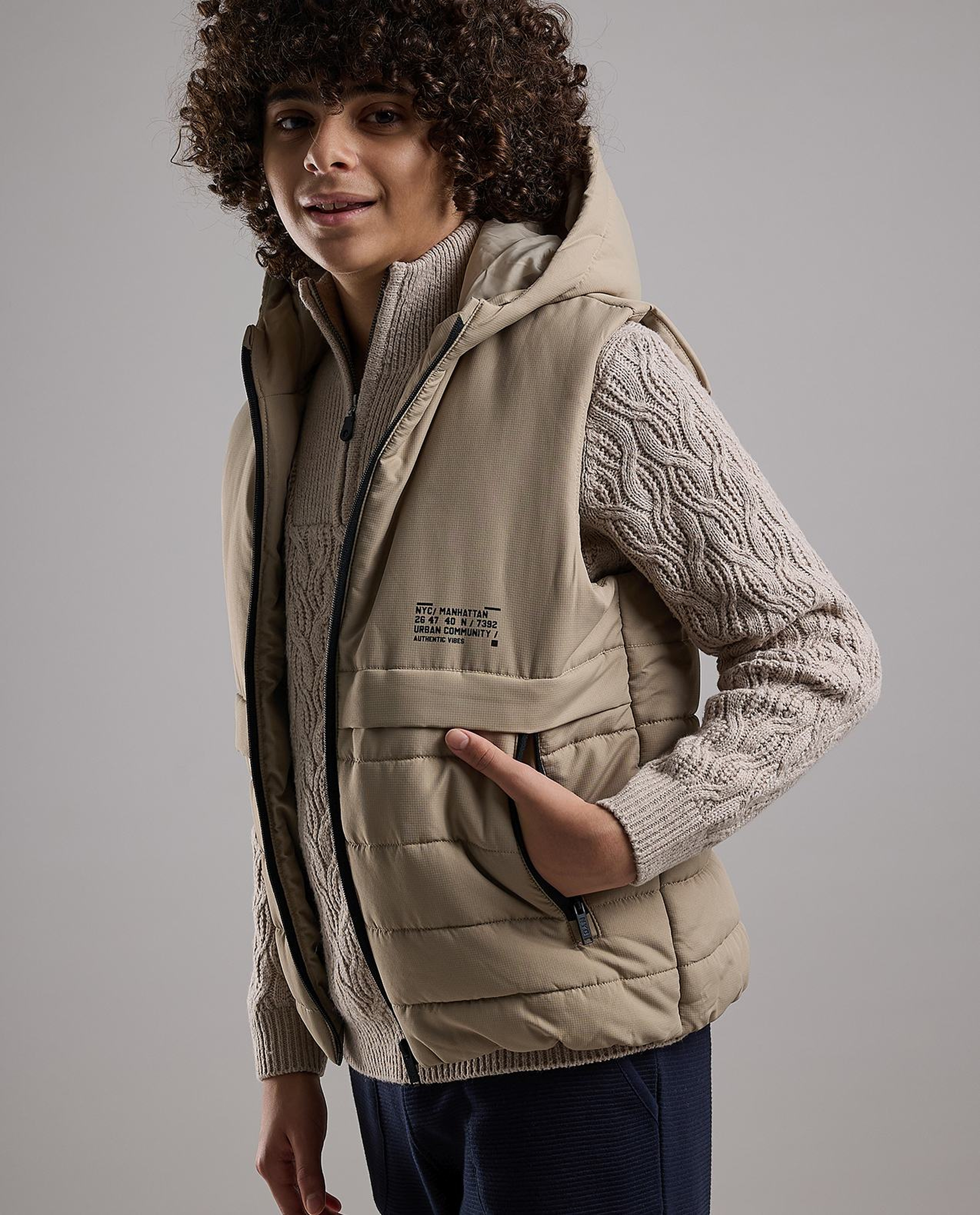 Quilted Hooded Gilet with Zipper Closure