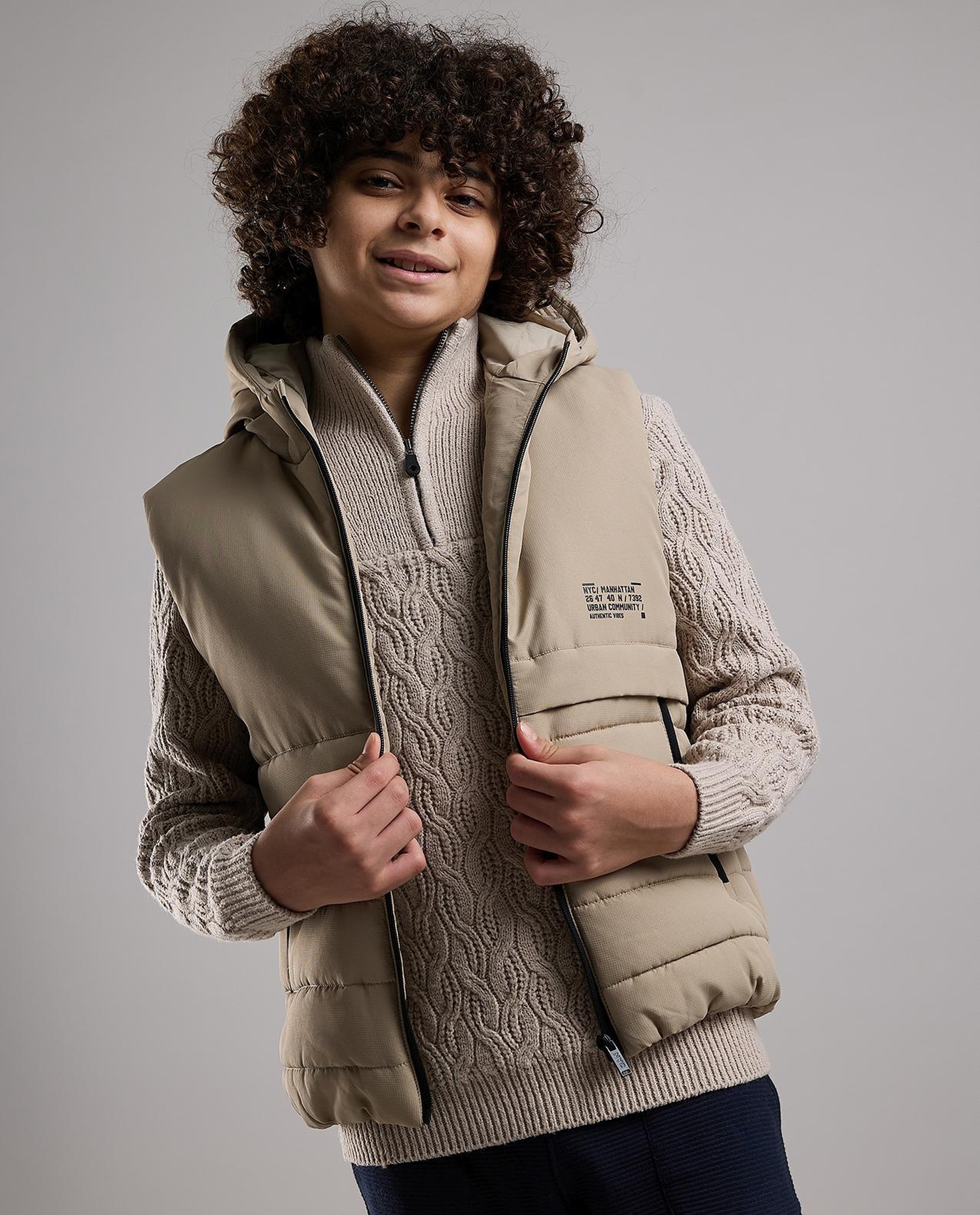 Quilted Hooded Gilet with Zipper Closure