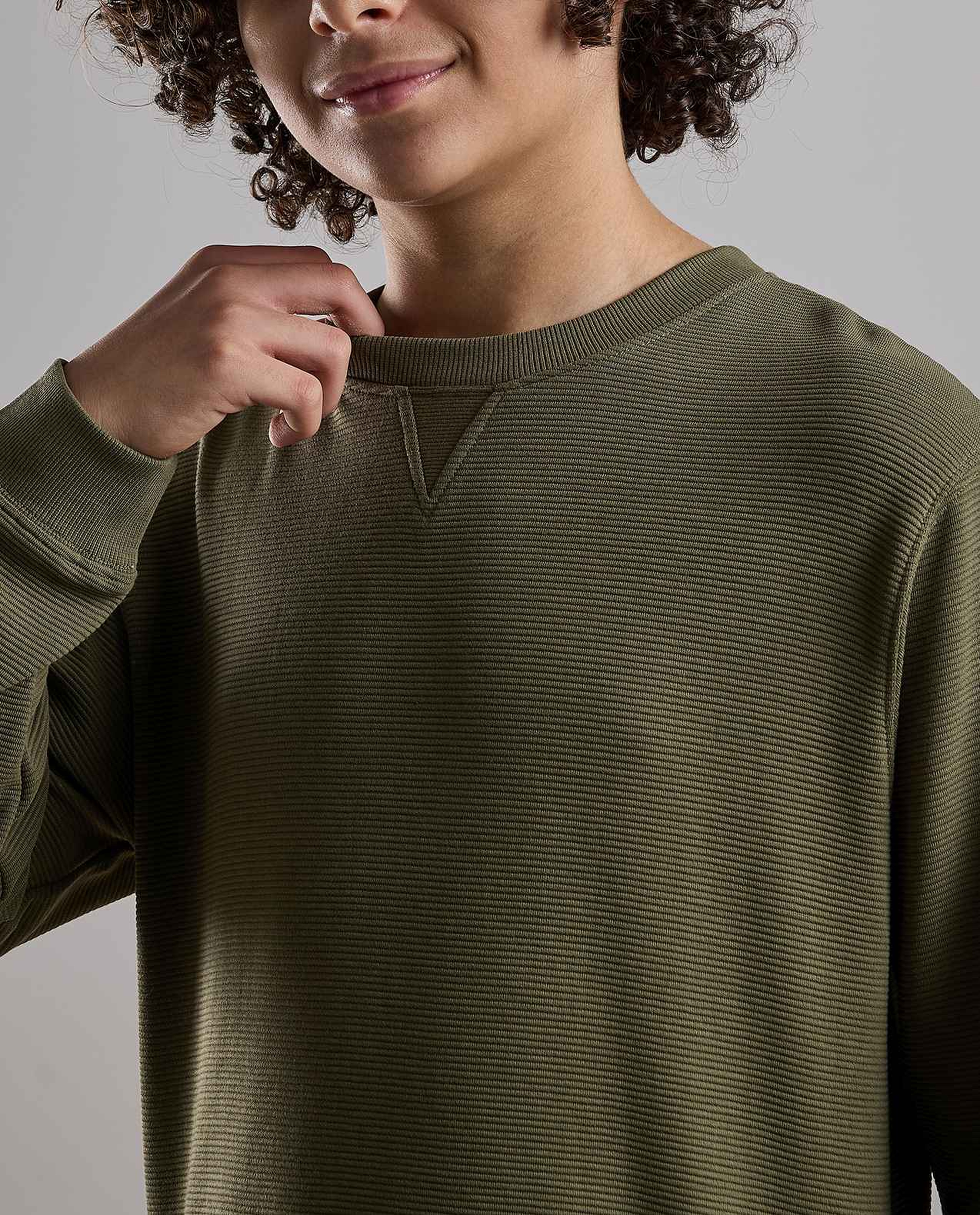 Solid T-Shirt with Crew Neck and Long Sleeves