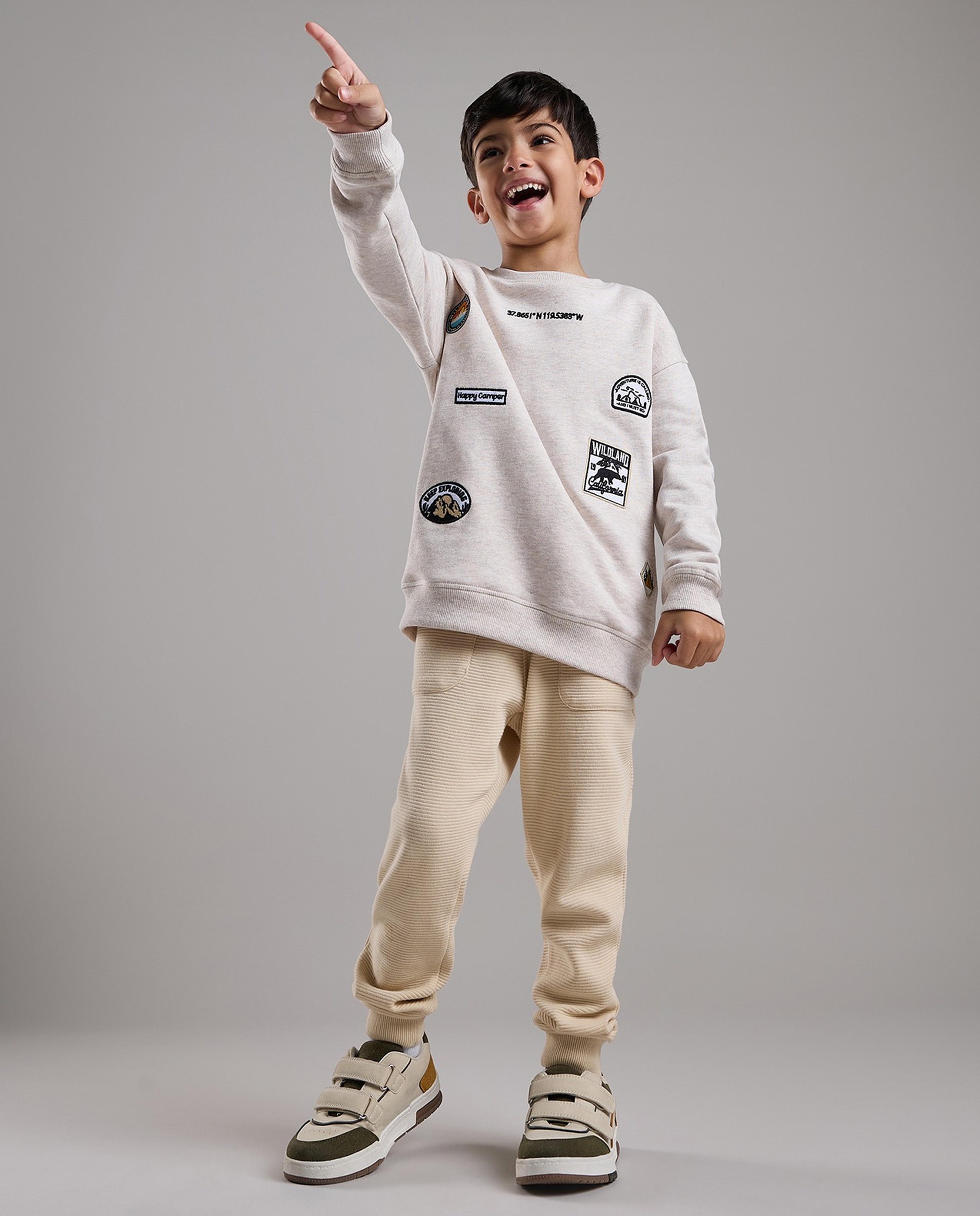 Embroidered Sweatshirt with Crew Neck and Long Sleeves