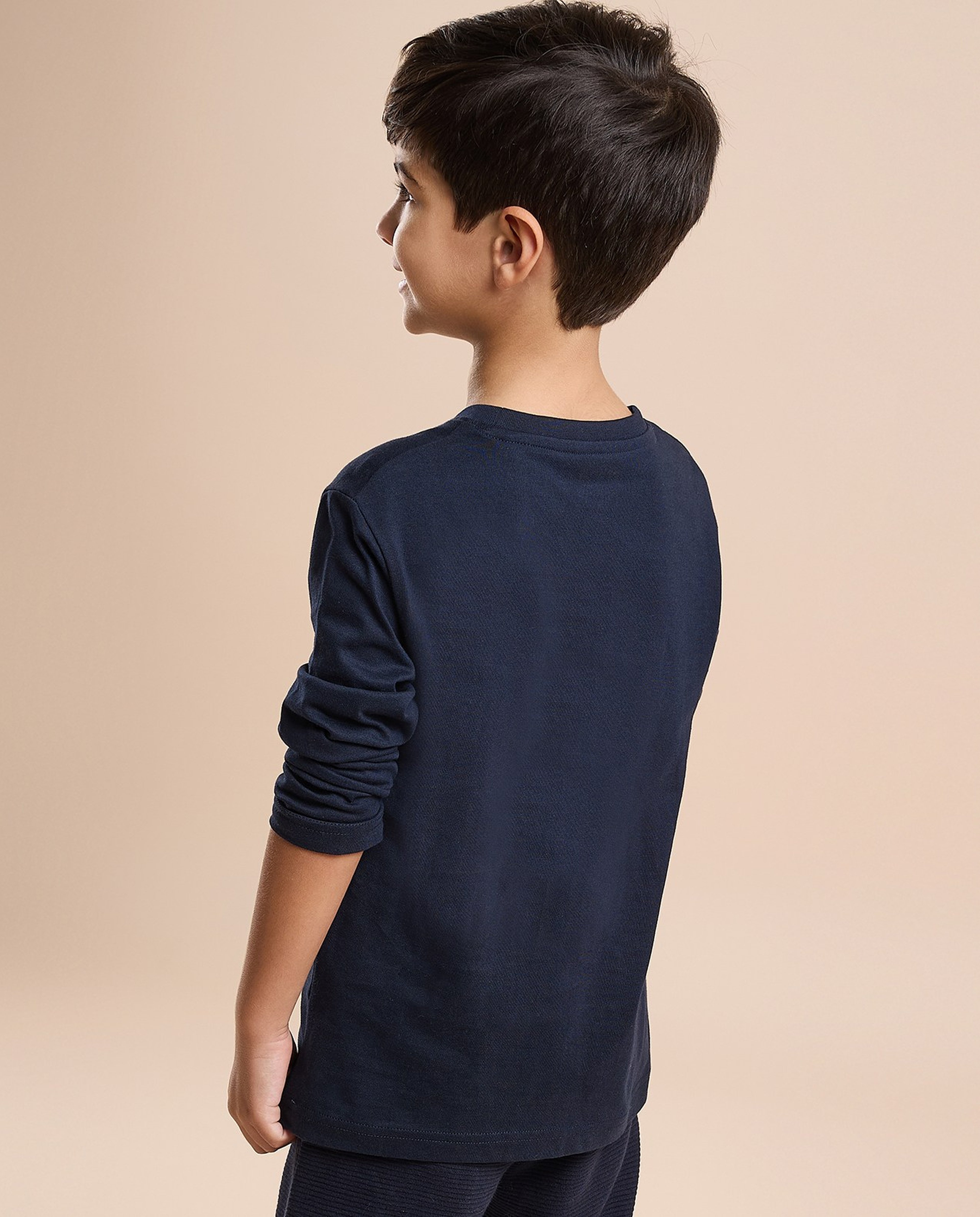 Graphic Print T-Shirt with Crew Neck and Long Sleeves