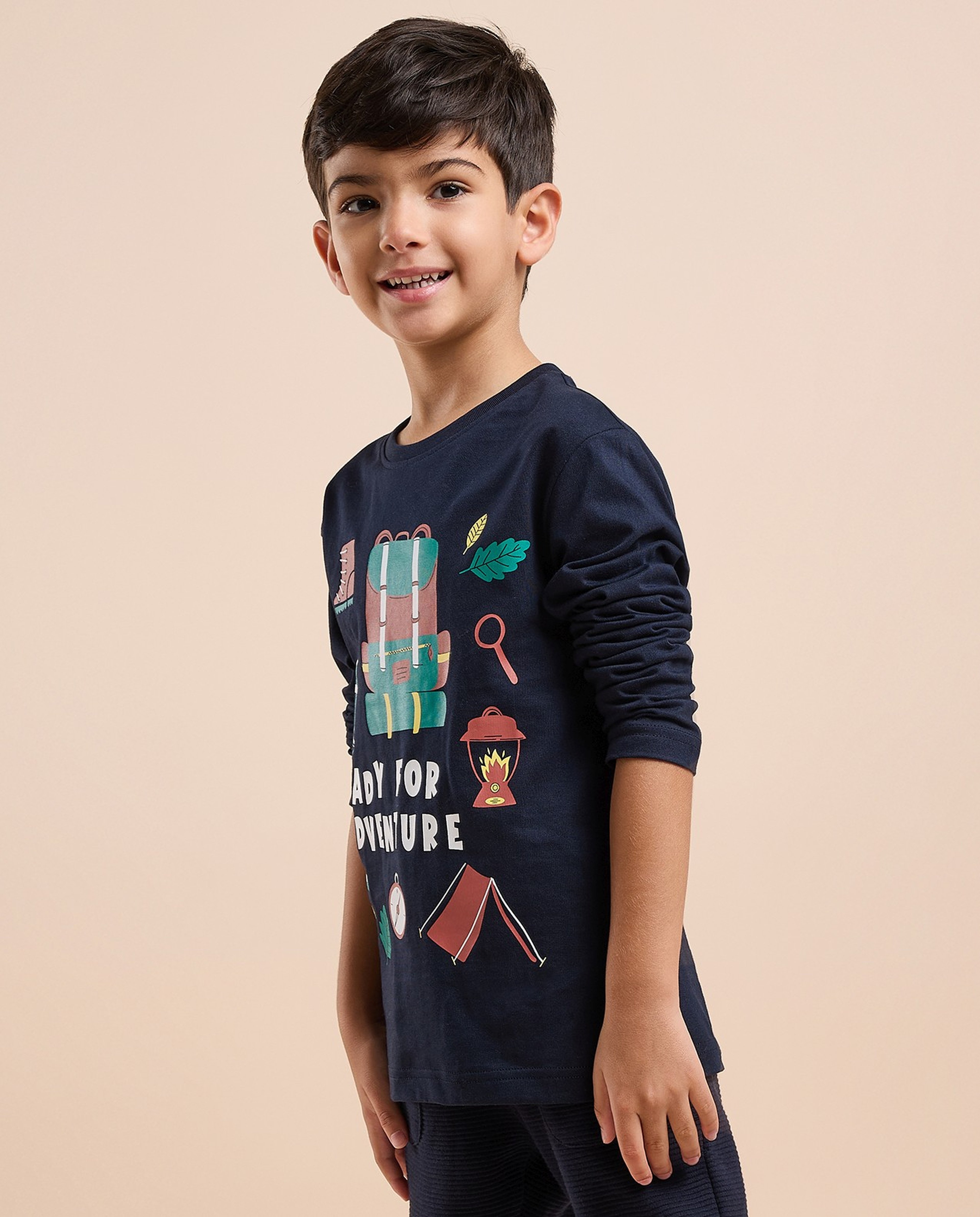 Graphic Print T-Shirt with Crew Neck and Long Sleeves