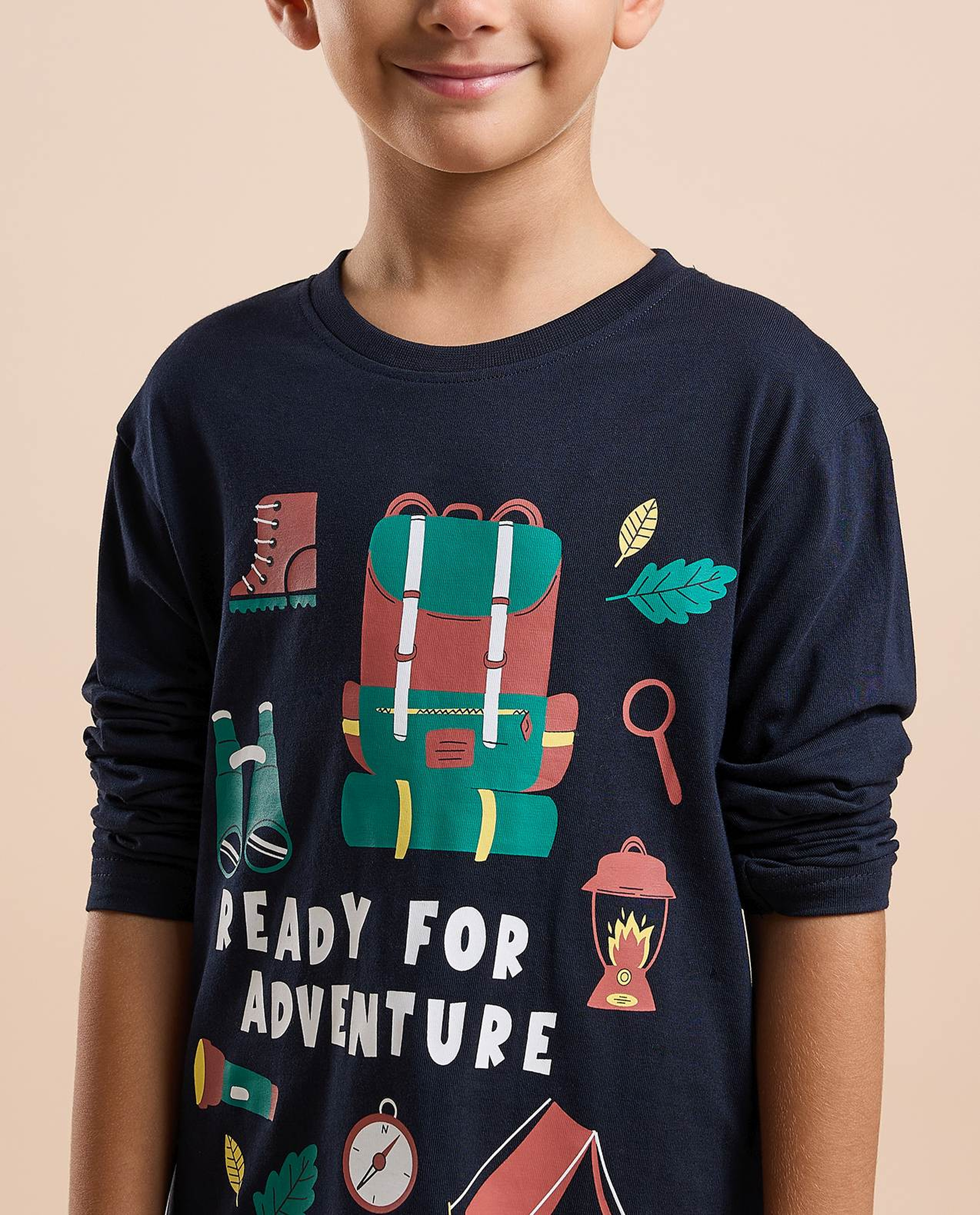 Graphic Print T-Shirt with Crew Neck and Long Sleeves