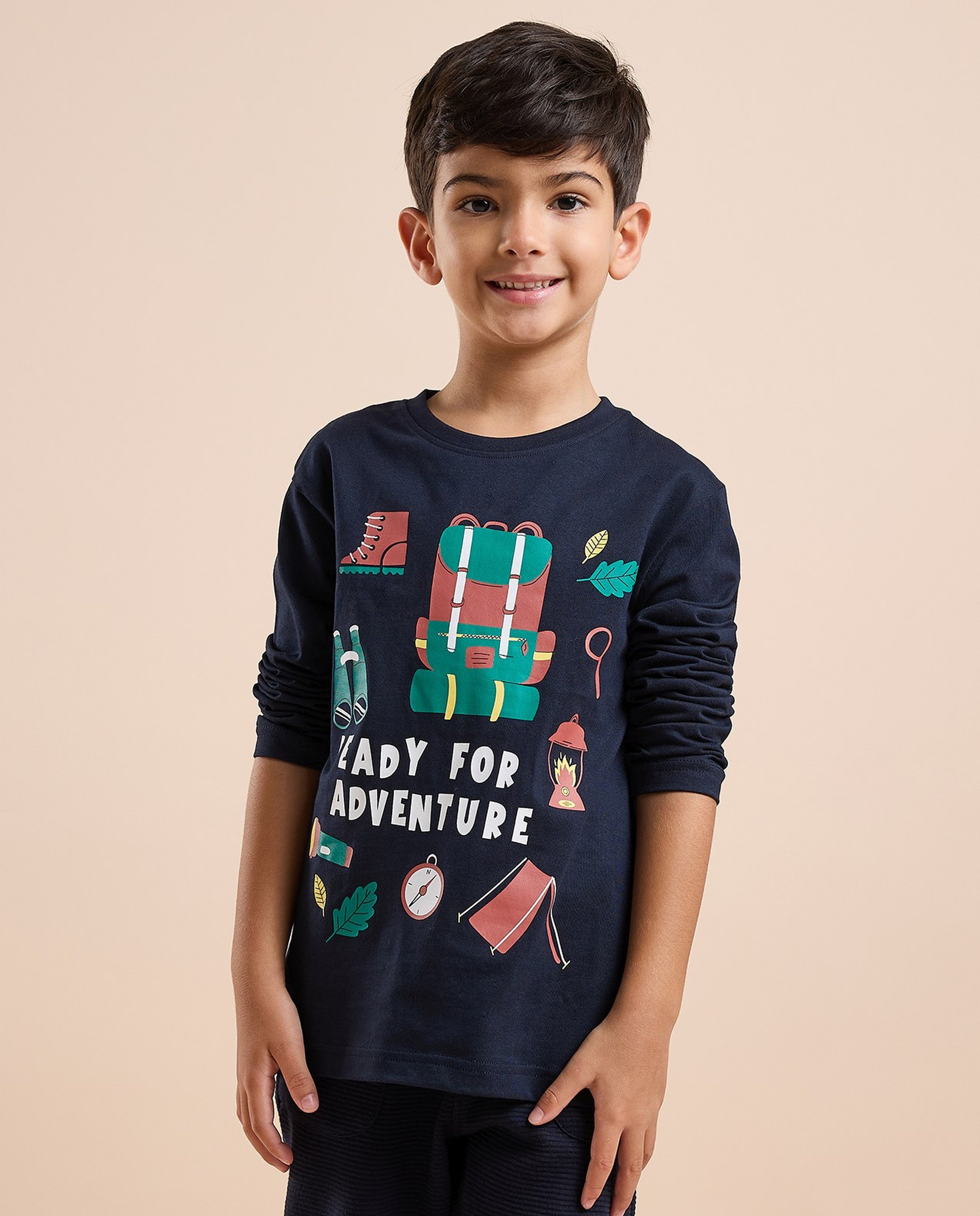 Graphic Print T-Shirt with Crew Neck and Long Sleeves