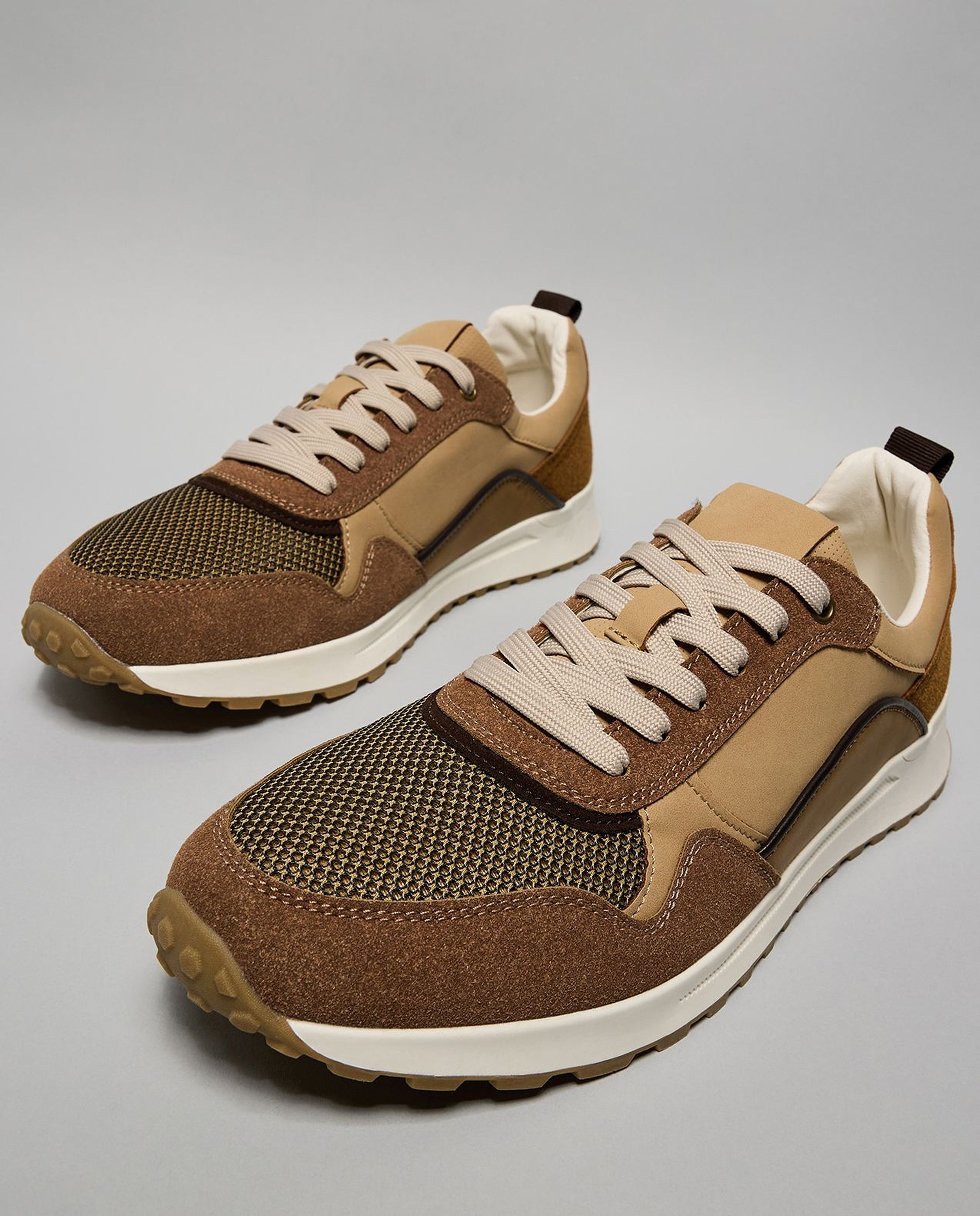 Color Block Low Top Sneakers