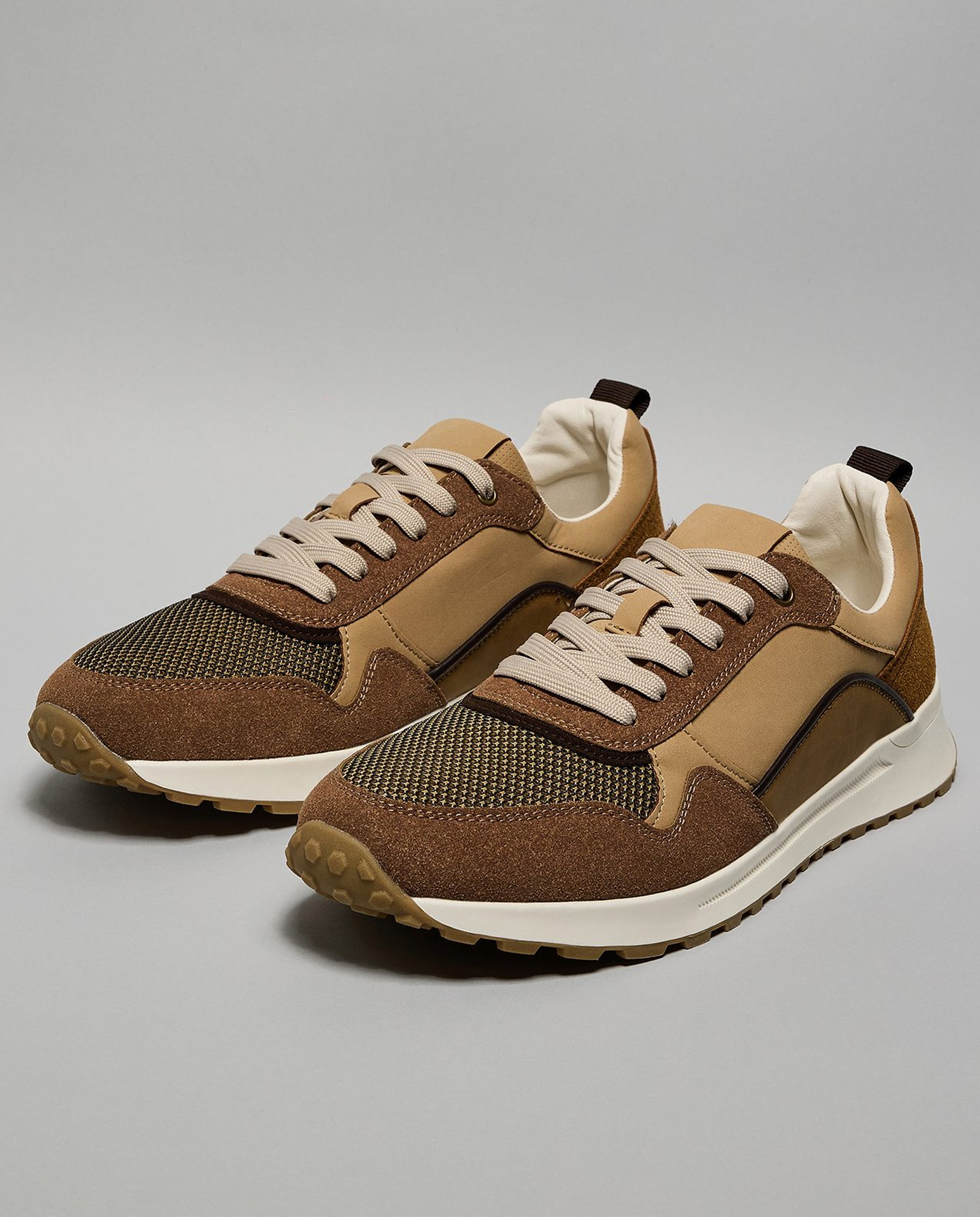 Color Block Low Top Sneakers