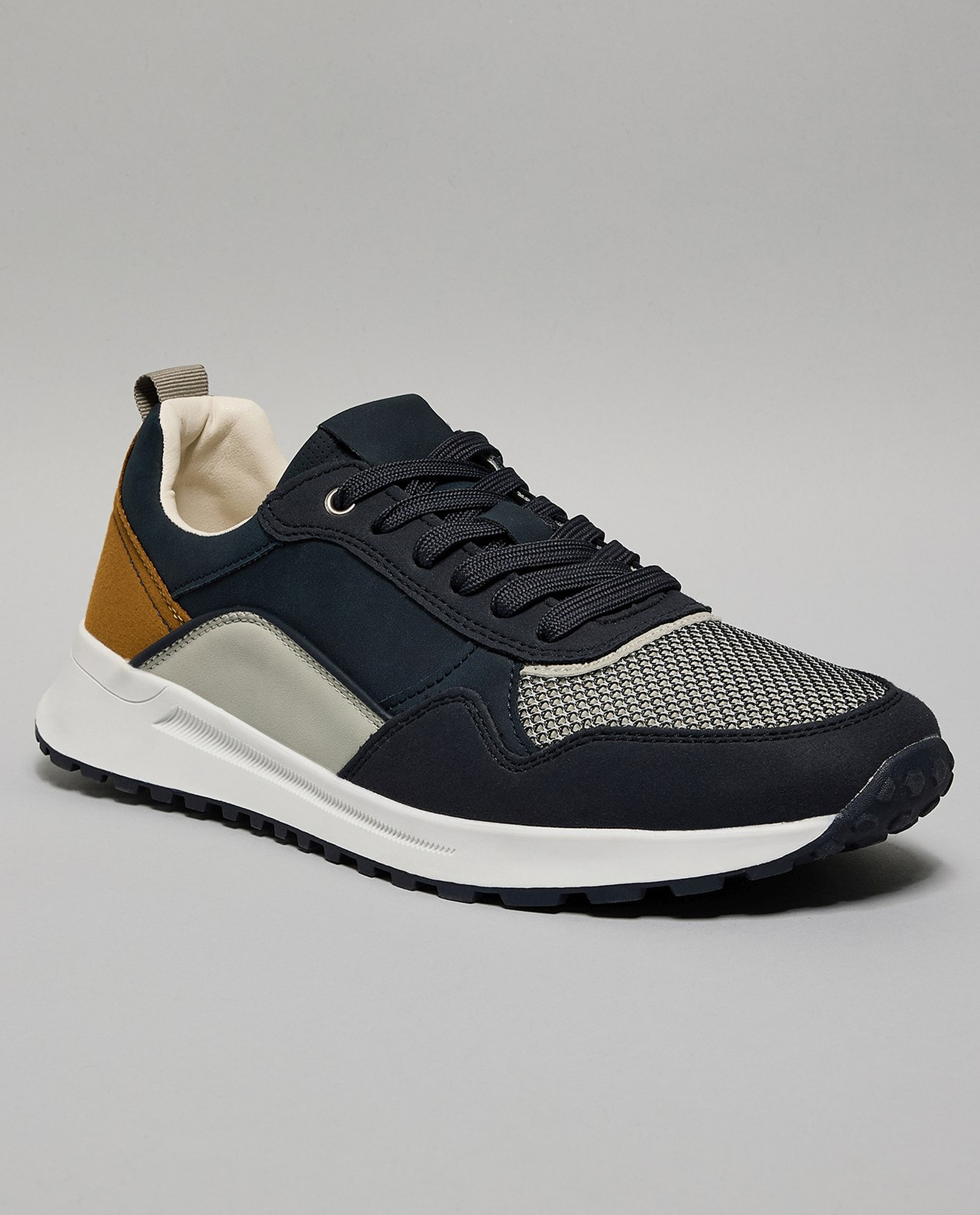 Color Block Low Top Sneakers